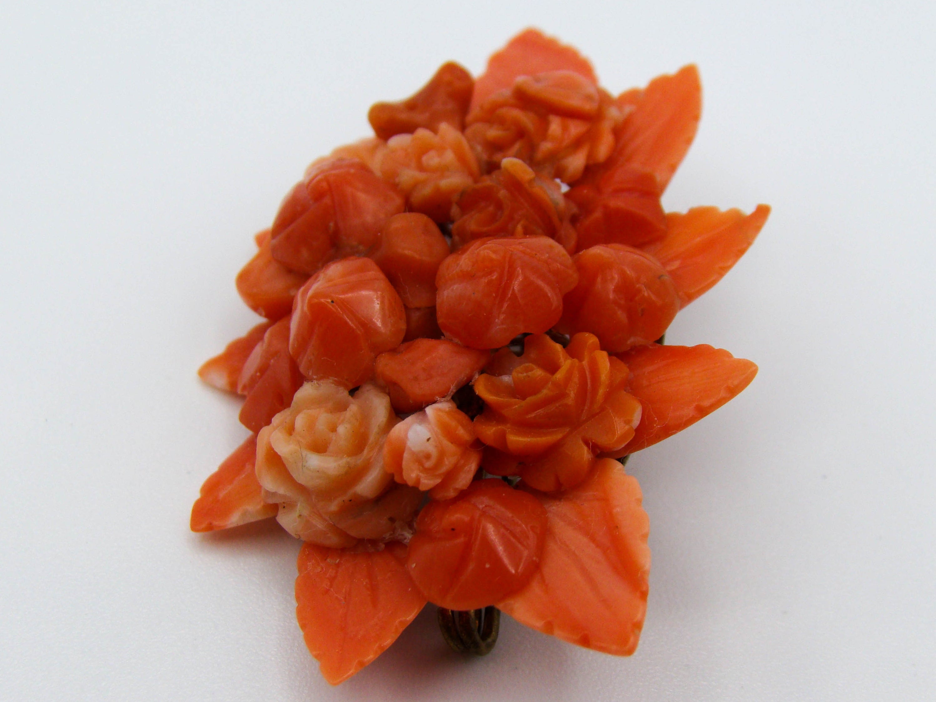 antique coral, natural coral, undyed coral, salmon coral, Italian coral, pacific coral, Sardinian Coral, sea coral, Mediterranean coral, Mediterranean brooch, Mediterranean salmon, handcarved coral, coral brooch, salmon brooch