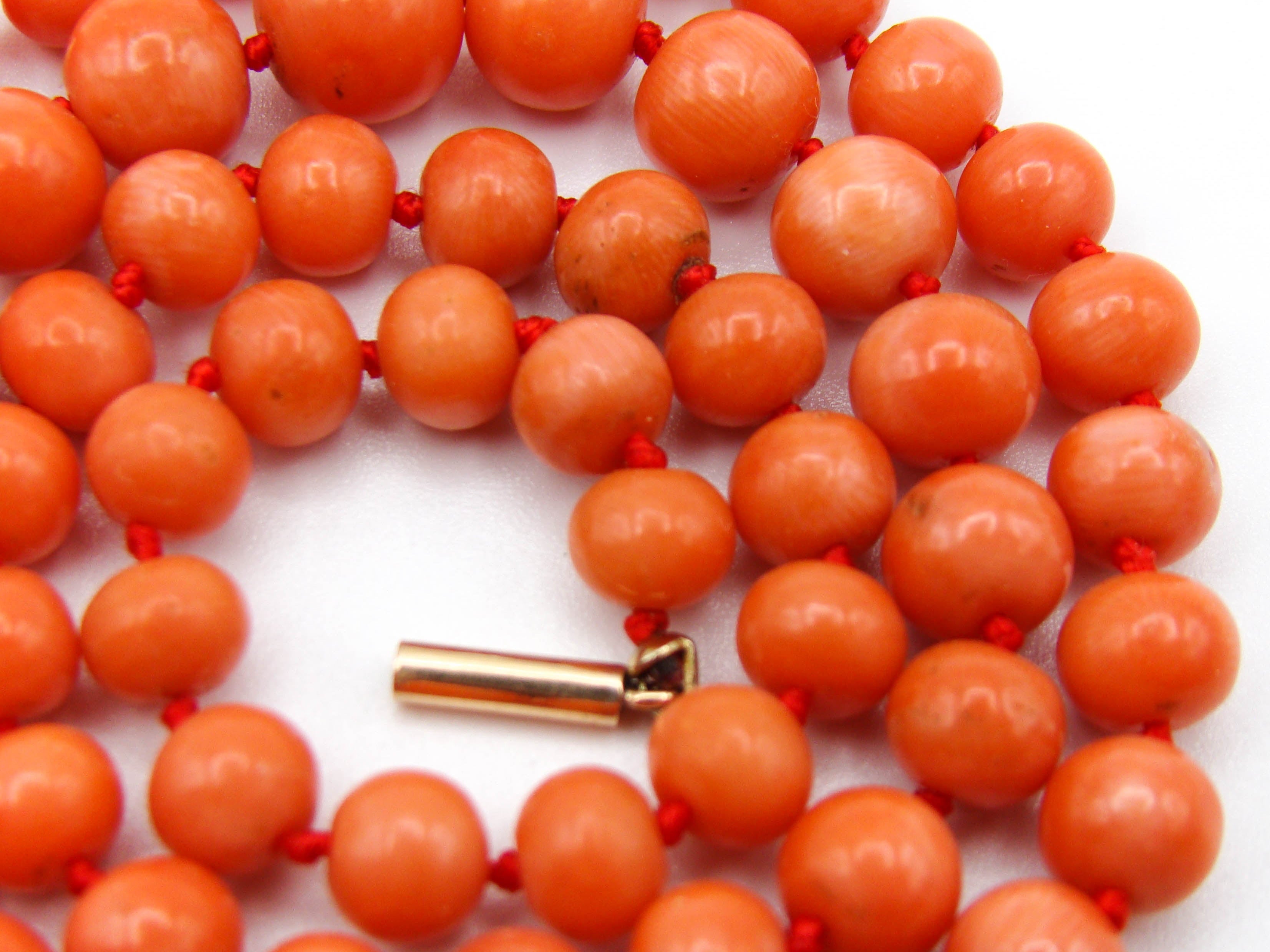 antique coral, natural coral, undyed coral, dark orange coral, Italian coral, pacific coral, Sardinian Coral, sea coral, Mediterranean coral, Mediterranean necklace, Mediterranean chain, coral necklace, handcarved coral, 14 karat gold clasp, Mediterranean orange