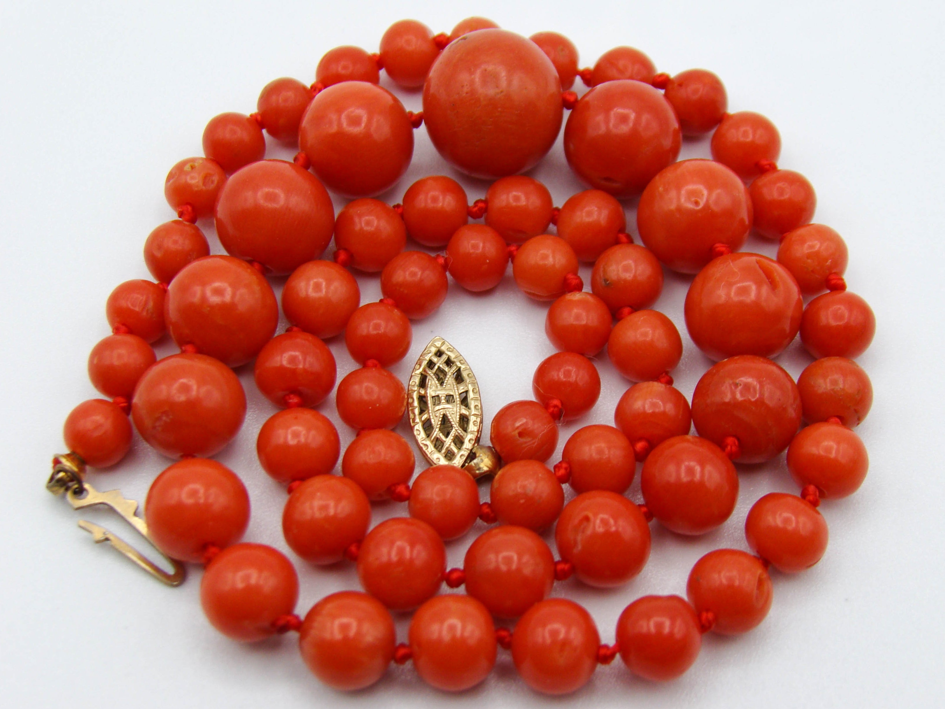 antique coral, natural coral, undyed coral, dark red coral, blood red coral, Italian coral, pacific coral, Sardinian Coral, Coral beads, Coral Rosary beads, Coral chain, Coral necklace, sea coral, aka coral, 14 karat gold clasp
