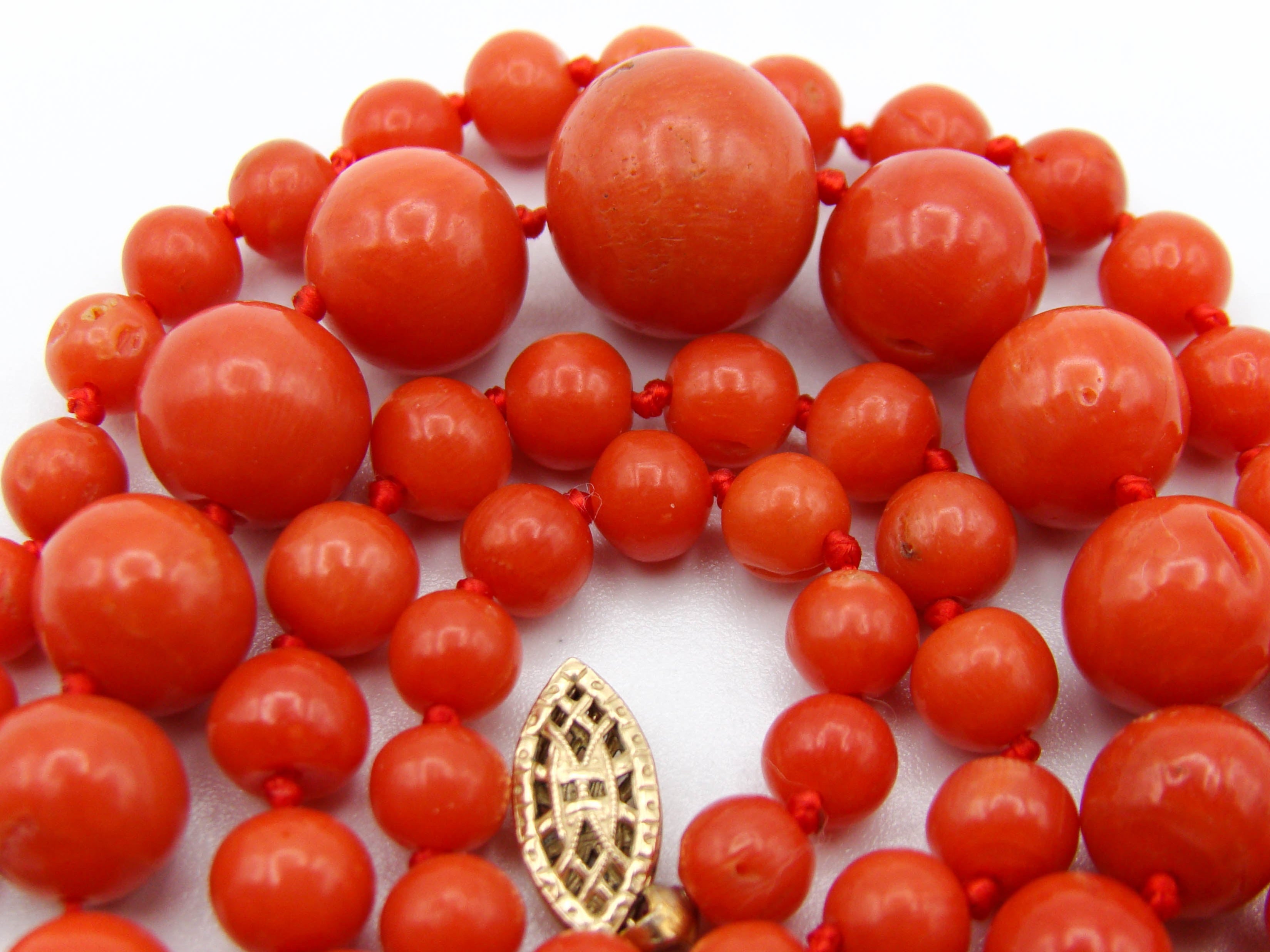 antique coral, natural coral, undyed coral, dark red coral, blood red coral, Italian coral, pacific coral, Sardinian Coral, Coral beads, Coral Rosary beads, Coral chain, Coral necklace, sea coral, aka coral, 14 karat gold clasp