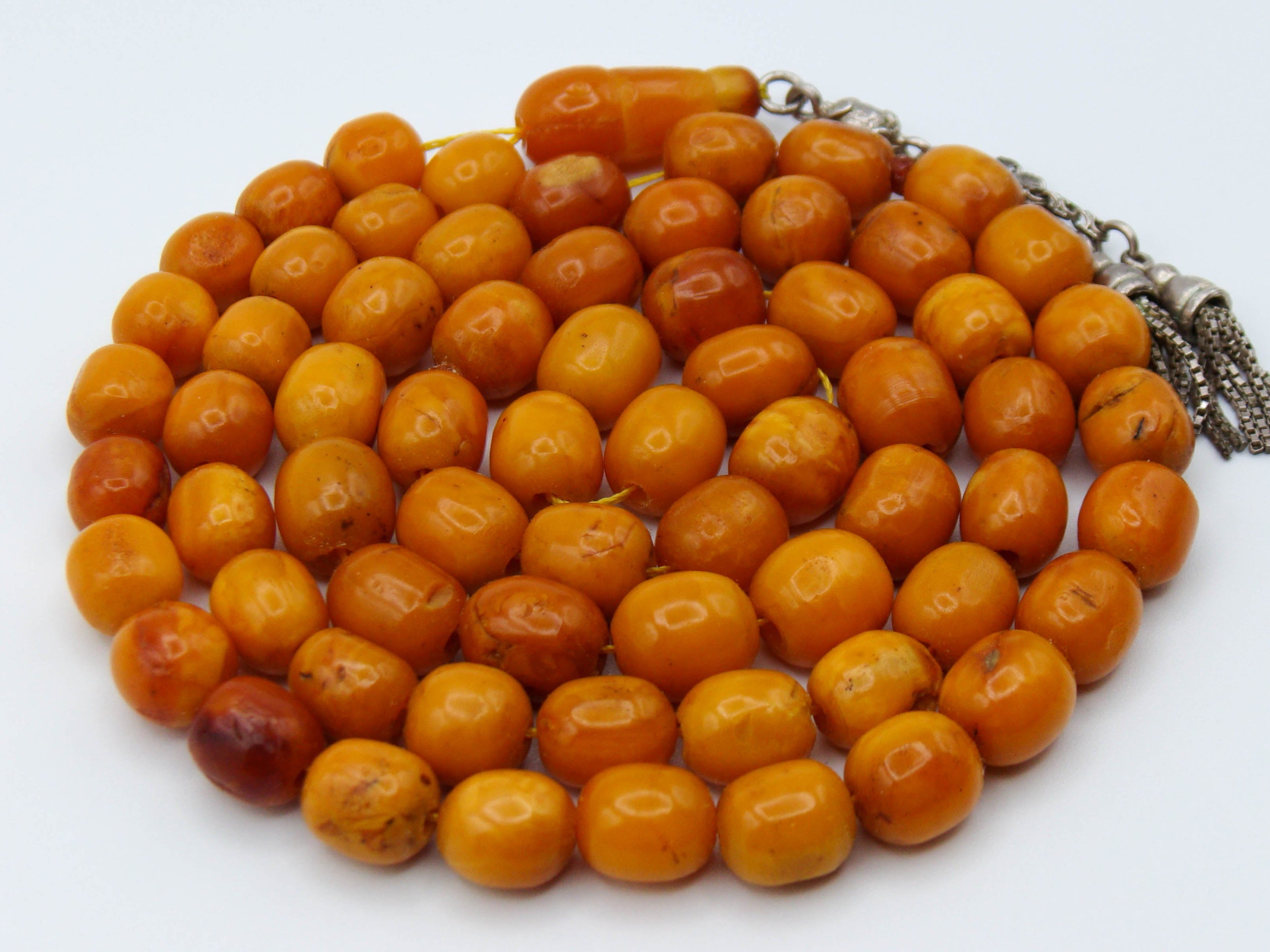 baltic amber, amber, antique, amber beads, egg Yolk, amber chain, Rosary beads, مسبحة, Masbaha, Muslim prayer beads حبيت الدورة ,العنبر الهندى