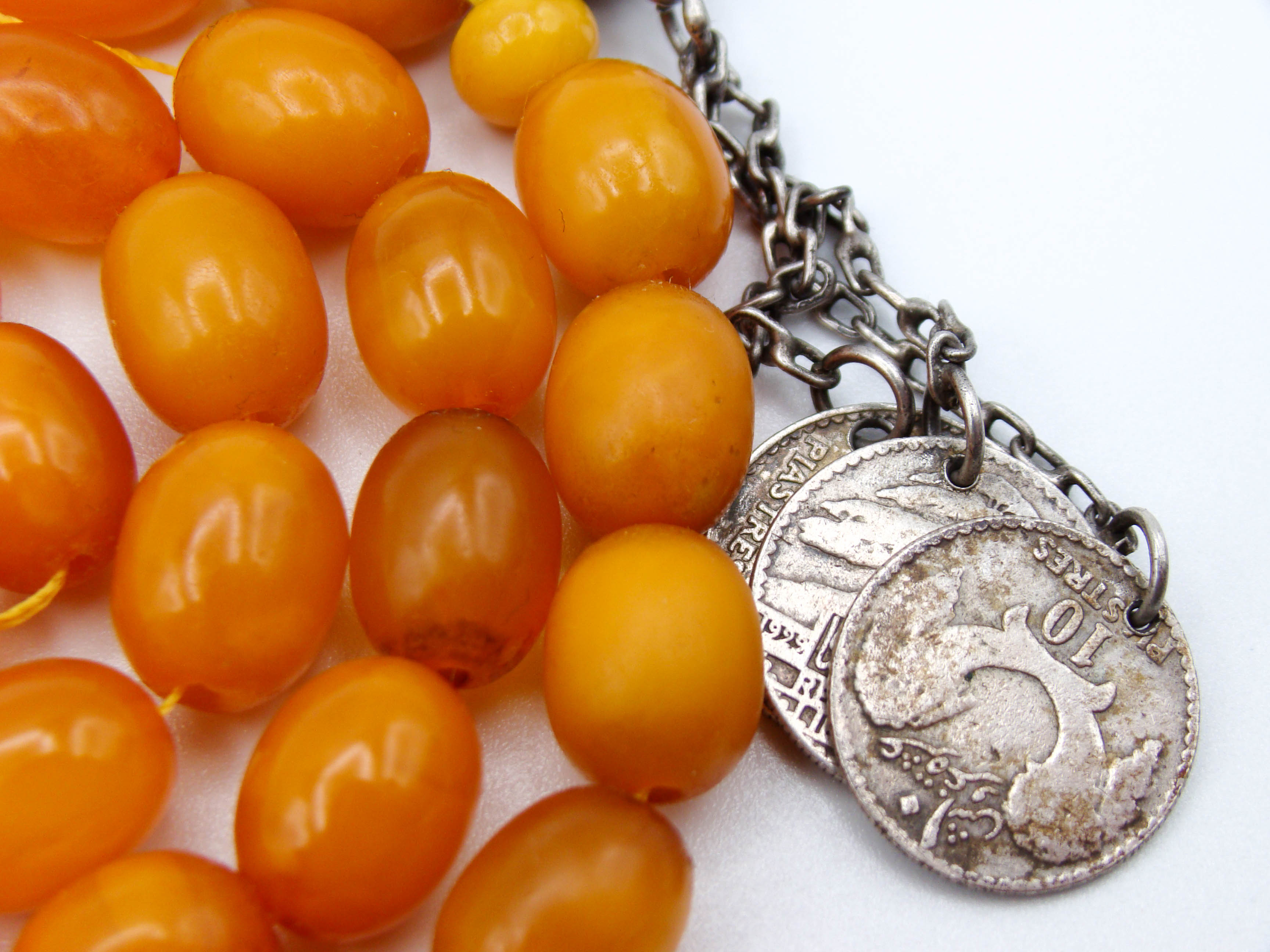 baltic amber, amber, antique, amber beads, egg Yolk, amber chain, Rosary beads, مسبحة, Masbaha, Muslim prayer beads حبيت الدورة ,العنبر الهندى
