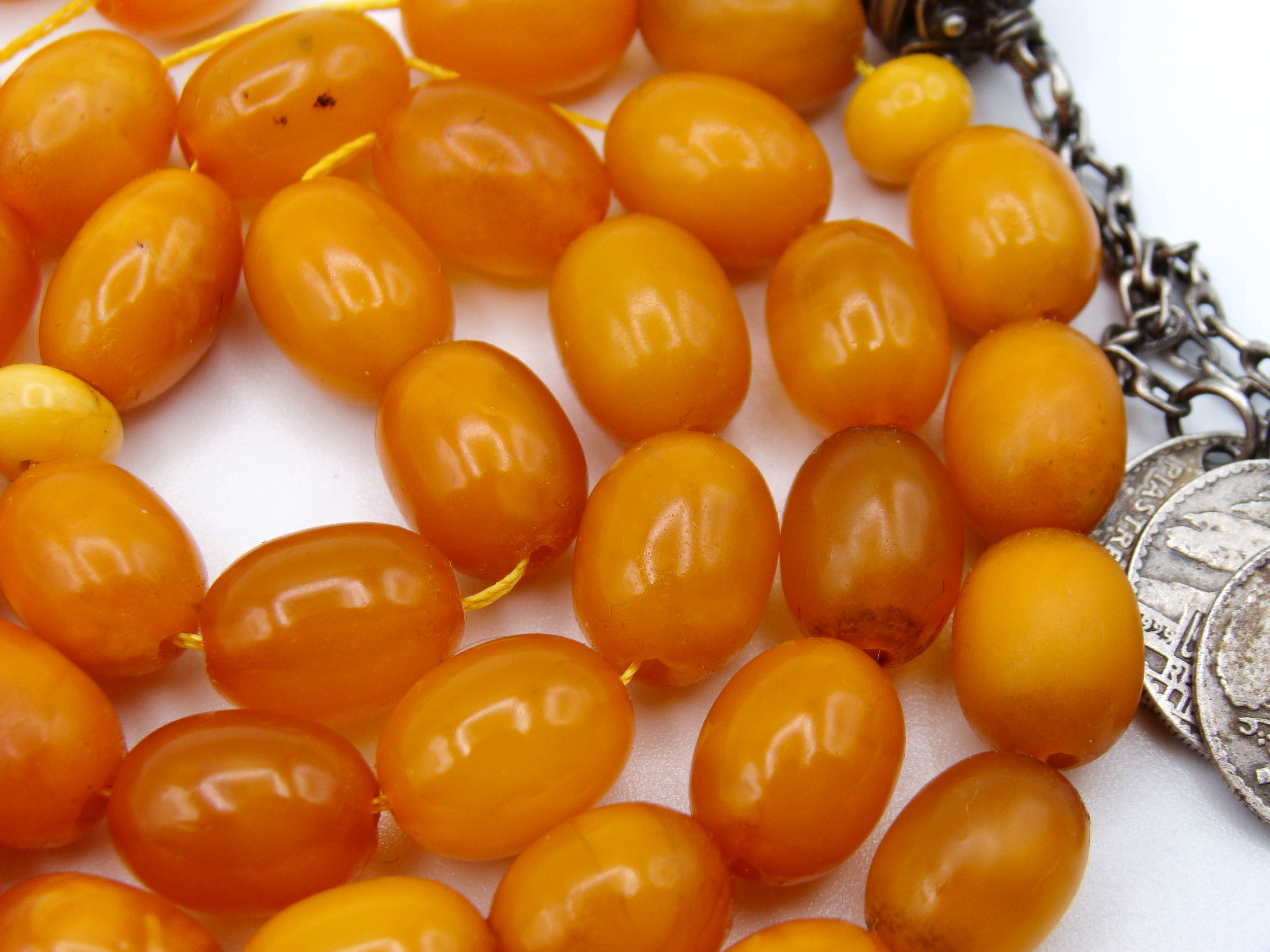 baltic amber, amber, antique, amber beads, egg Yolk, amber chain, Rosary beads, مسبحة, Masbaha, Muslim prayer beads حبيت الدورة ,العنبر الهندى