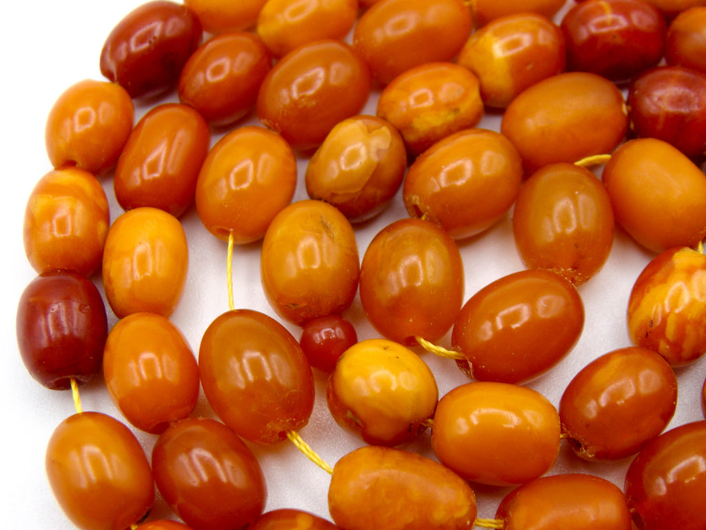 baltic amber, amber, antique, amber beads, egg Yolk, amber chain, Rosary beads, مسبحة, Masbaha, Muslim prayer beads حبيت الدورة ,العنبر الهندى
