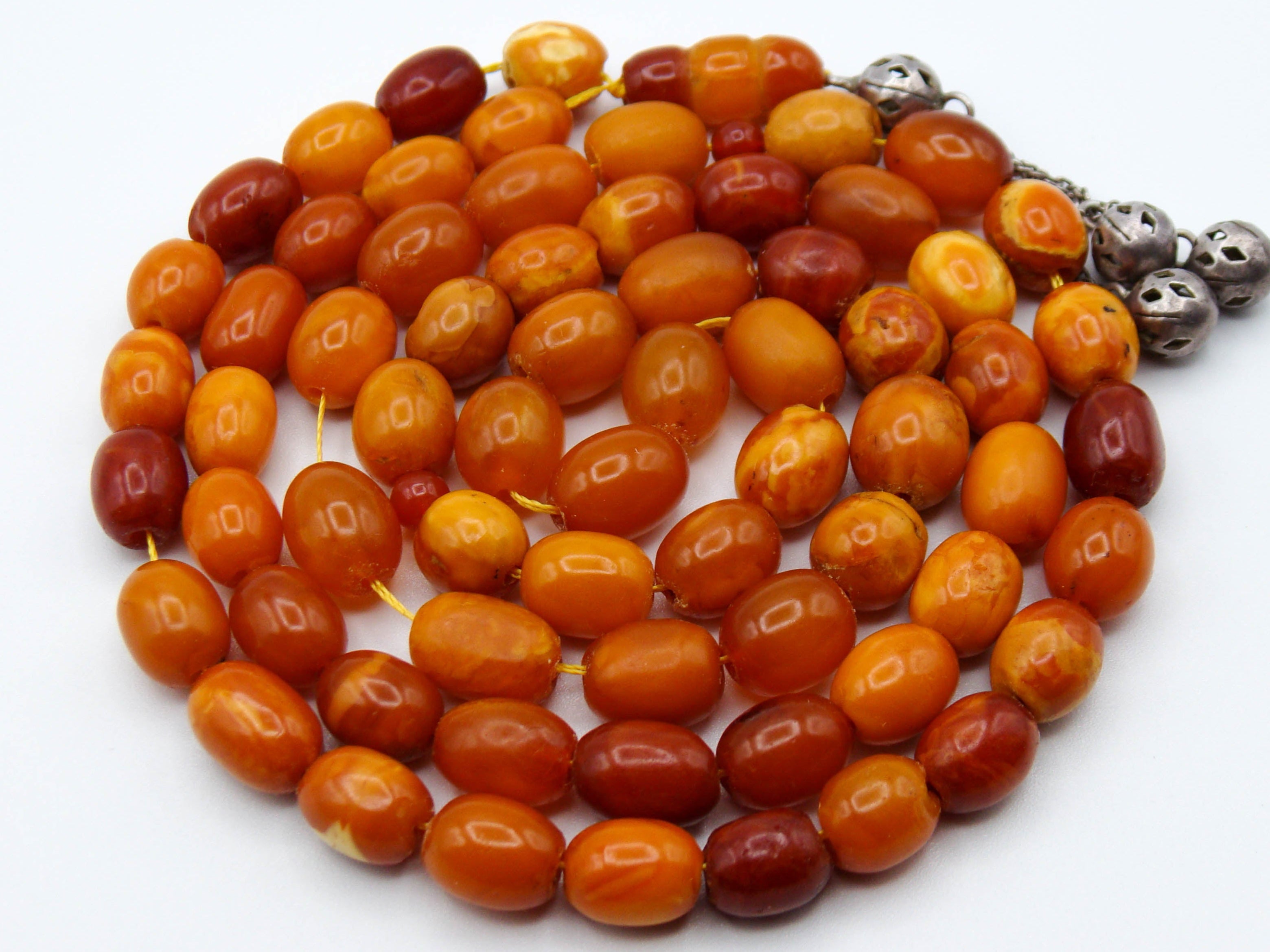 baltic amber, amber, antique, amber beads, egg Yolk, amber chain, Rosary beads, مسبحة, Masbaha, Muslim prayer beads حبيت الدورة ,العنبر الهندى
