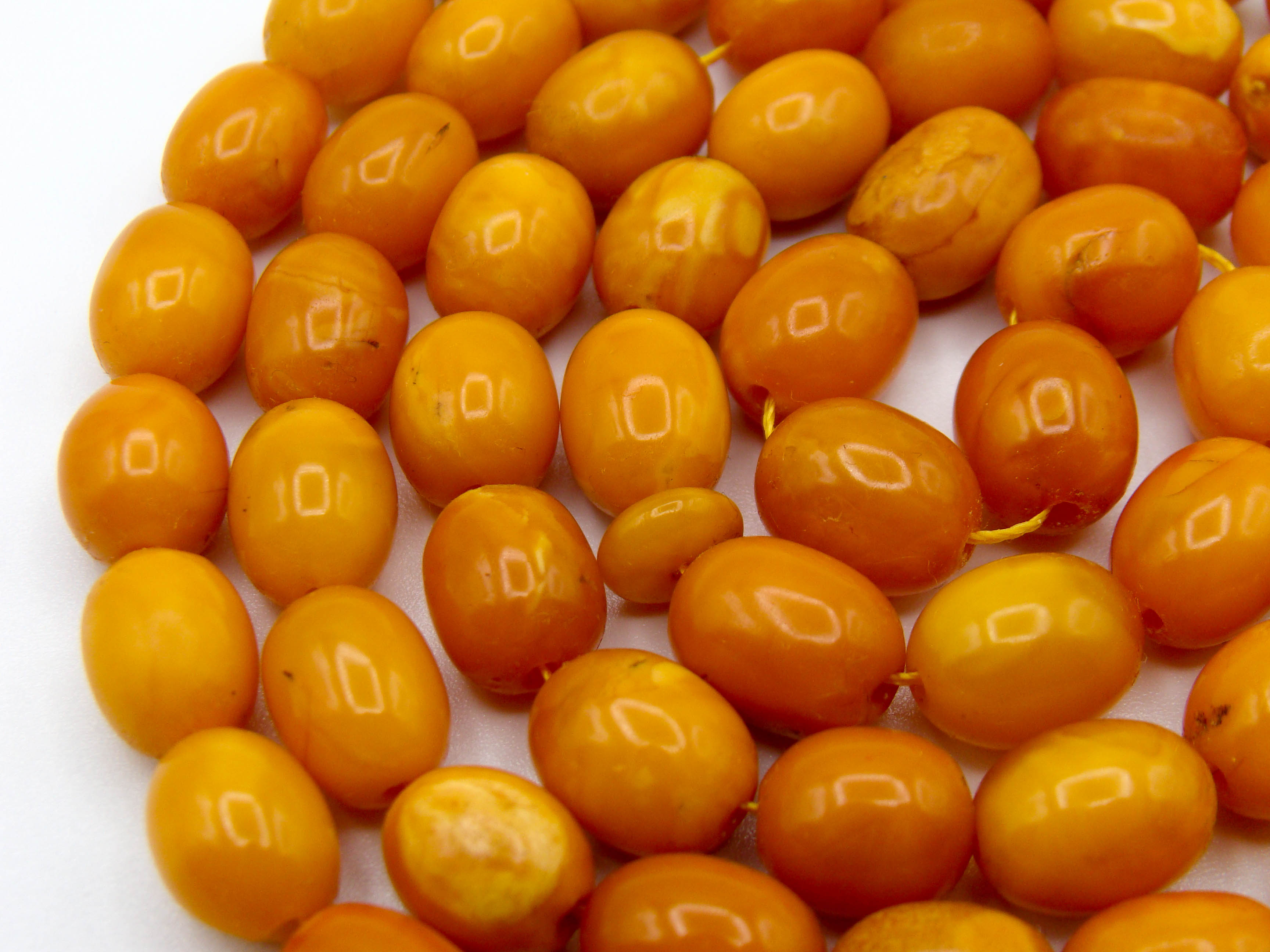 baltic amber, amber, antique, amber beads, egg Yolk, amber chain, Rosary beads, مسبحة, Masbaha, Muslim prayer beads حبيت الدورة ,العنبر الهندى