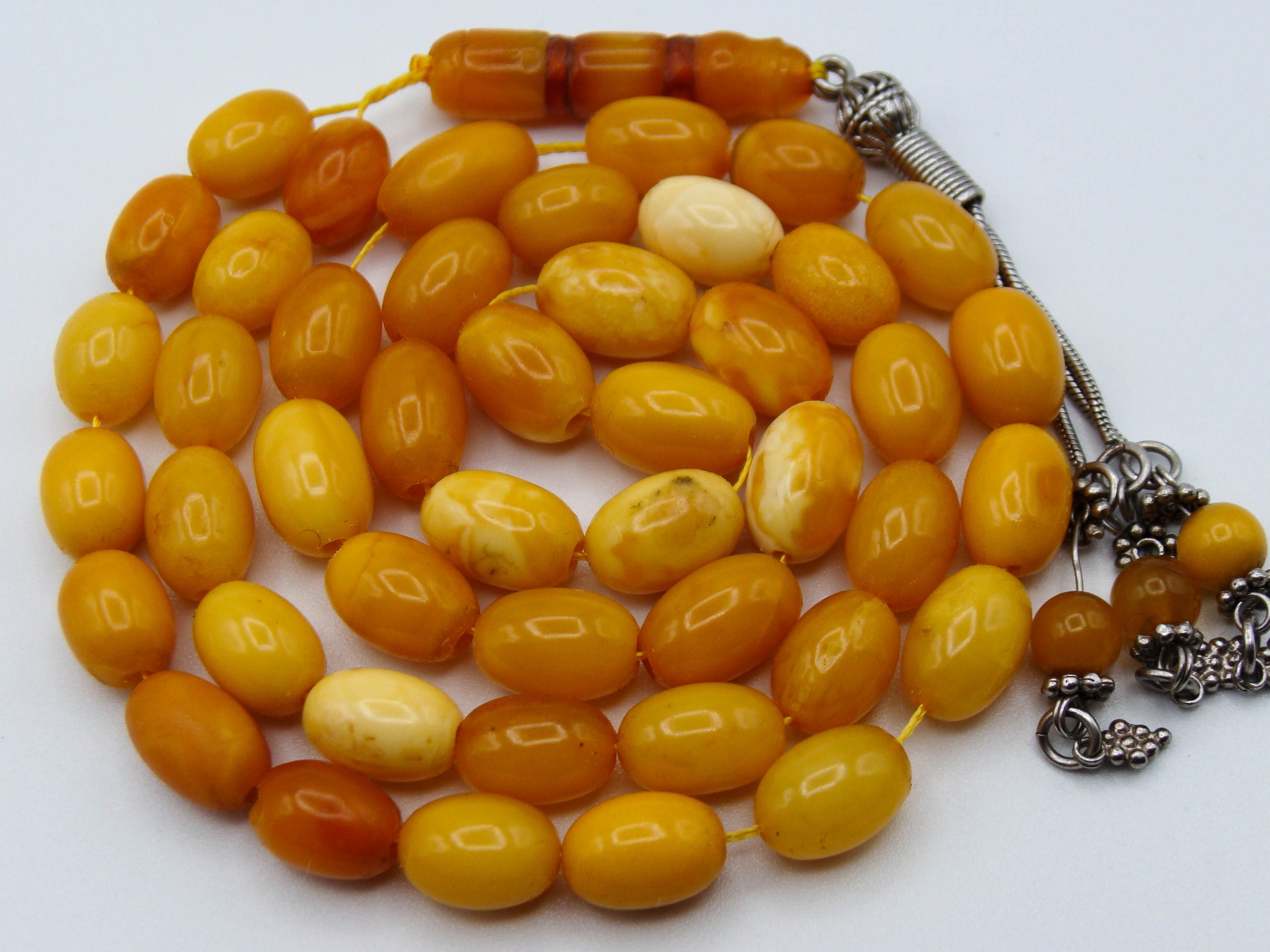 baltic amber, amber, antique, amber beads, egg Yolk, amber chain, Rosary beads, مسبحة, Masbaha, Muslim prayer beads حبيت الدورة ,العنبر الهندى