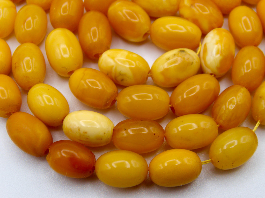 baltic amber, amber, antique, amber beads, egg Yolk, amber chain, Rosary beads, مسبحة, Masbaha, Muslim prayer beads حبيت الدورة ,العنبر الهندى