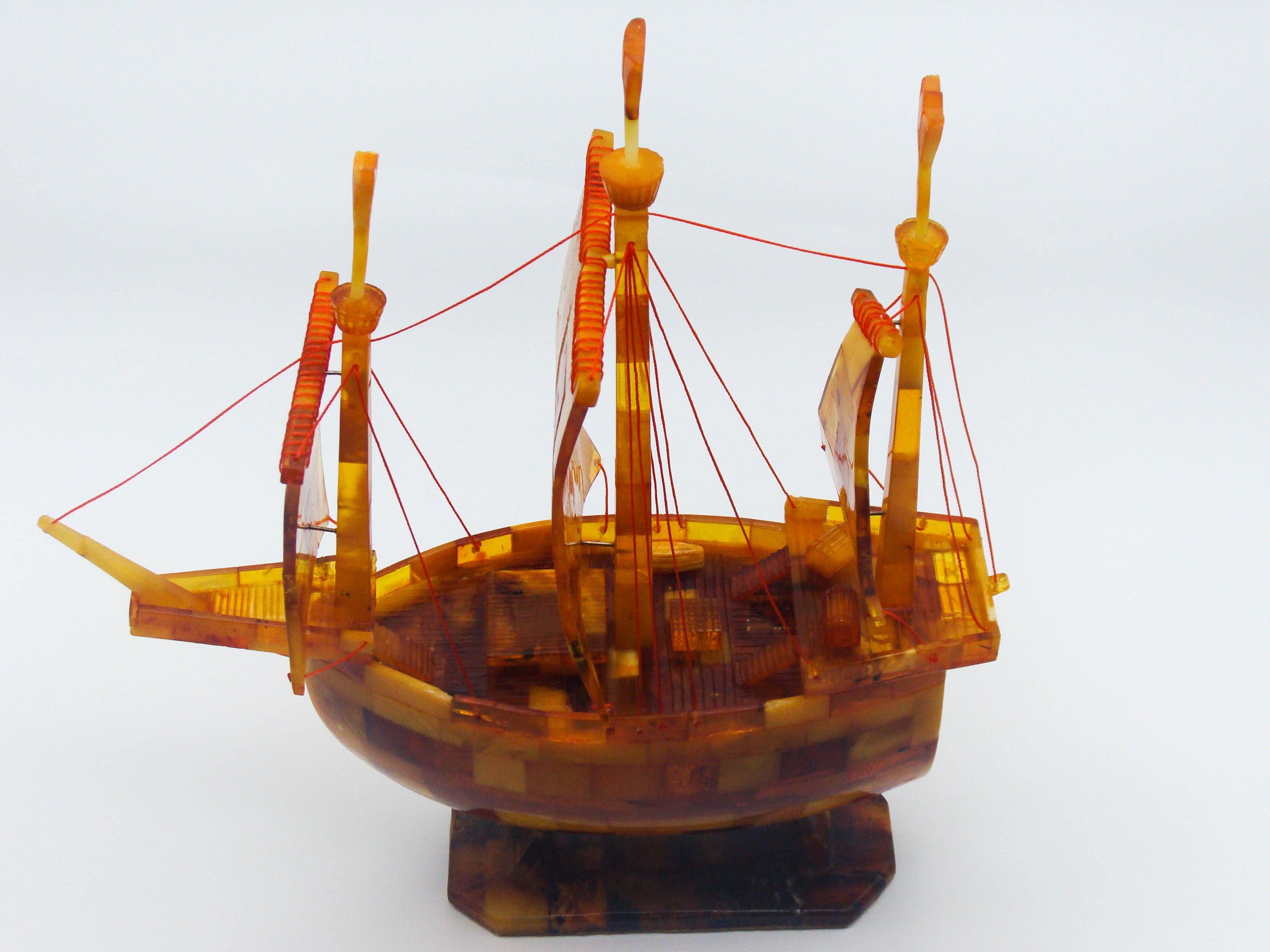 baltic amber, amber, antique, amber beads, egg Yolk, Muslim amber, ship, boat