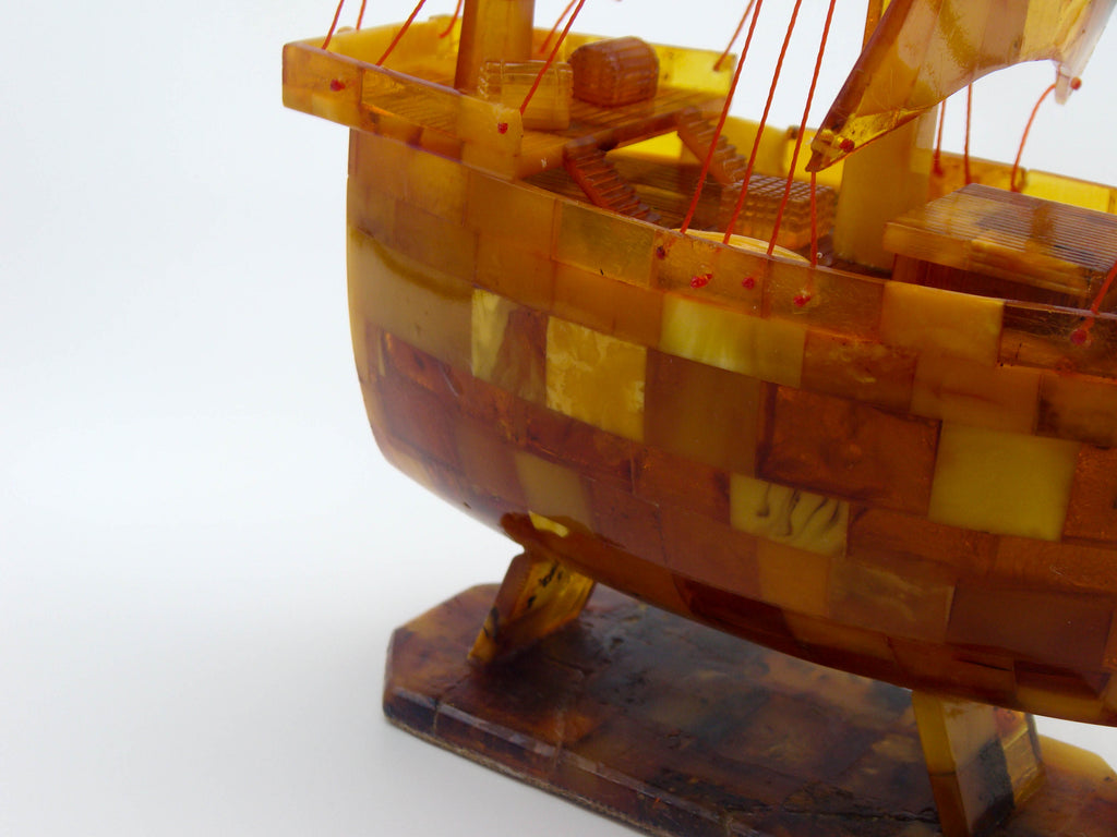 baltic amber, amber, antique, amber beads, egg Yolk, Muslim amber, ship, boat