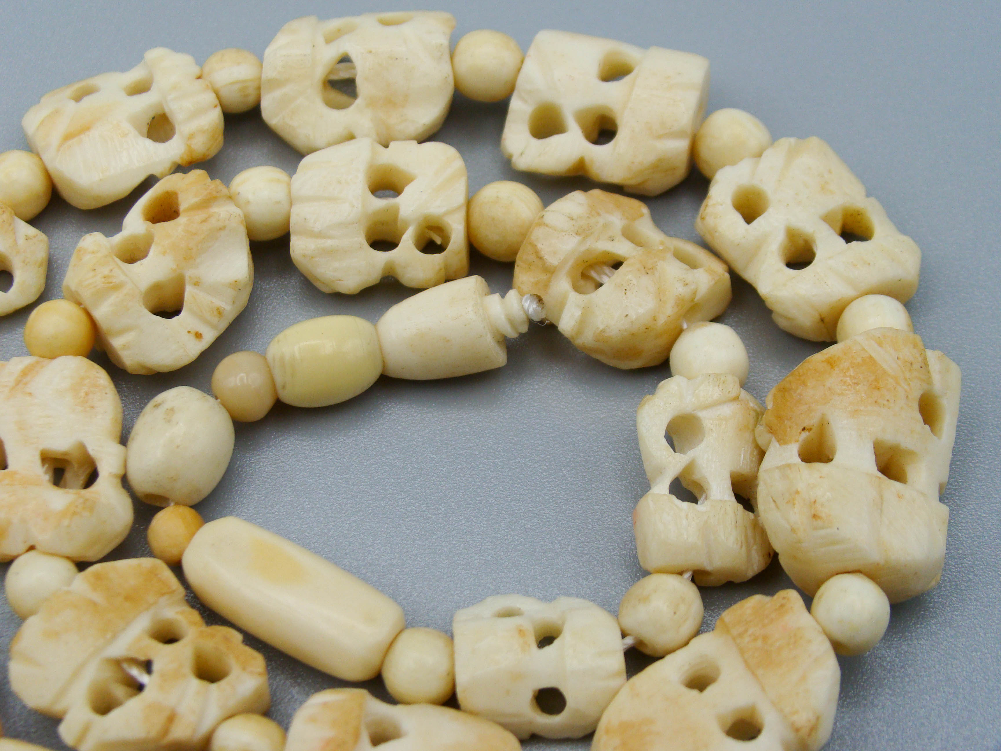 Antique Ivory, Natural Ivory, Ivory Necklace, Mediterranean Ivory, handcarved Ivory, Asien Ivory, Elephant Ivory