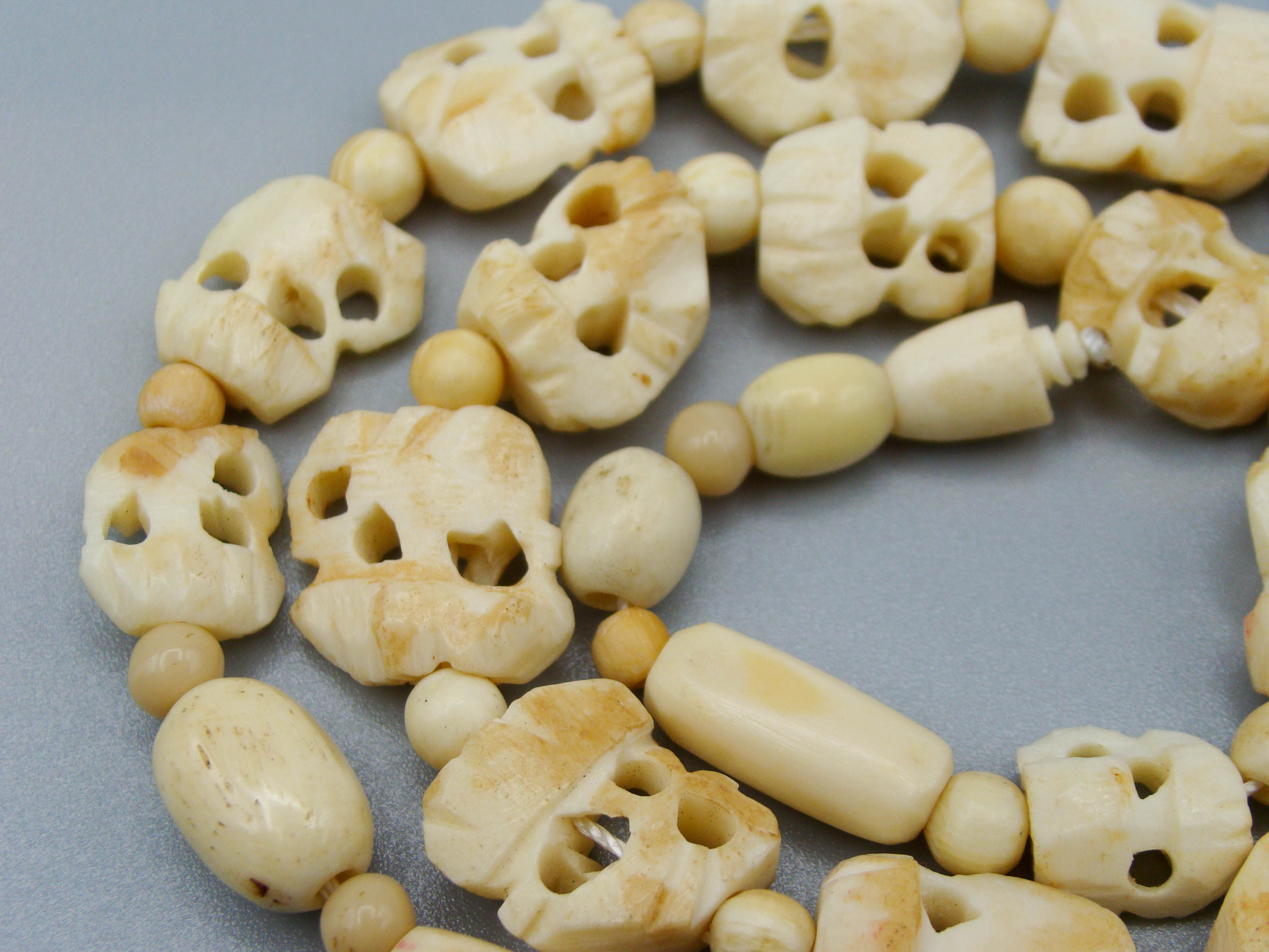 Antique Ivory, Natural Ivory, Ivory Necklace, Mediterranean Ivory, handcarved Ivory, Asien Ivory, Elephant Ivory