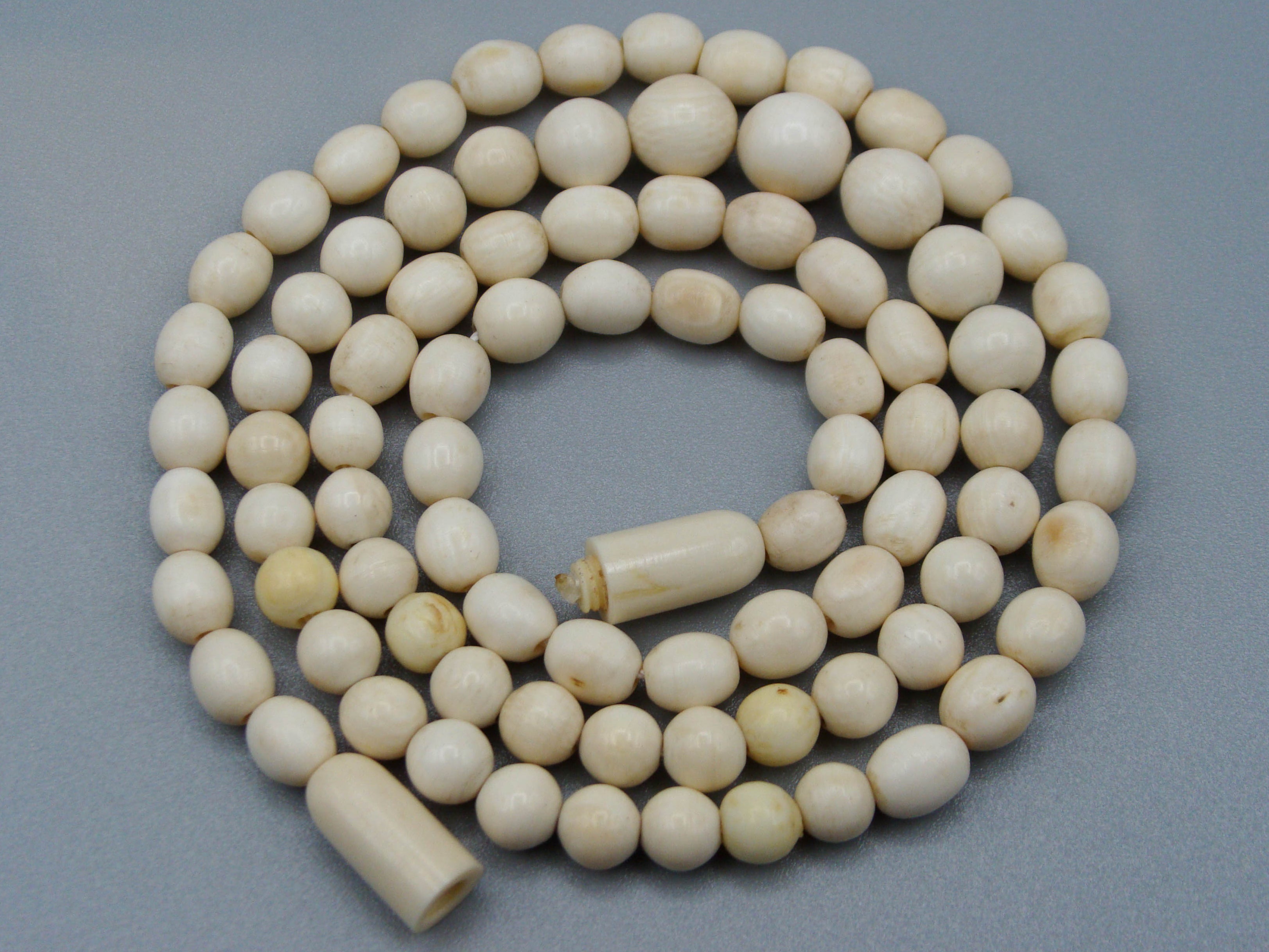 Antique Ivory, Natural Ivory, Elephant Ivory, Ivory necklace, Mediterranean Ivory, handcarved bone, Asien Ivory