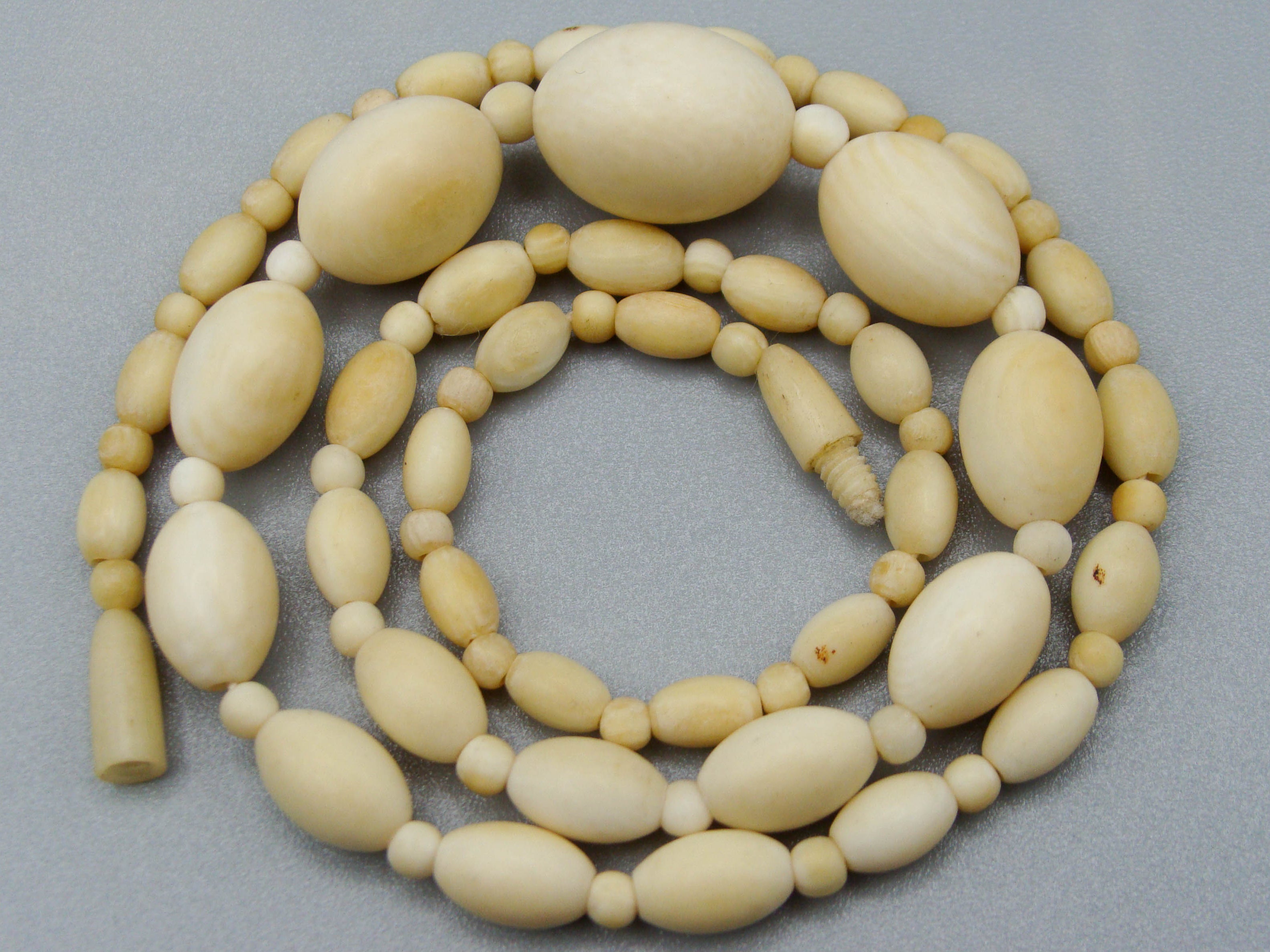 Antique Ivory, Natural Ivory, Ivory Necklace, Mediterranean Ivory, handcarved Ivory, Asien Ivory, Elephant Ivory