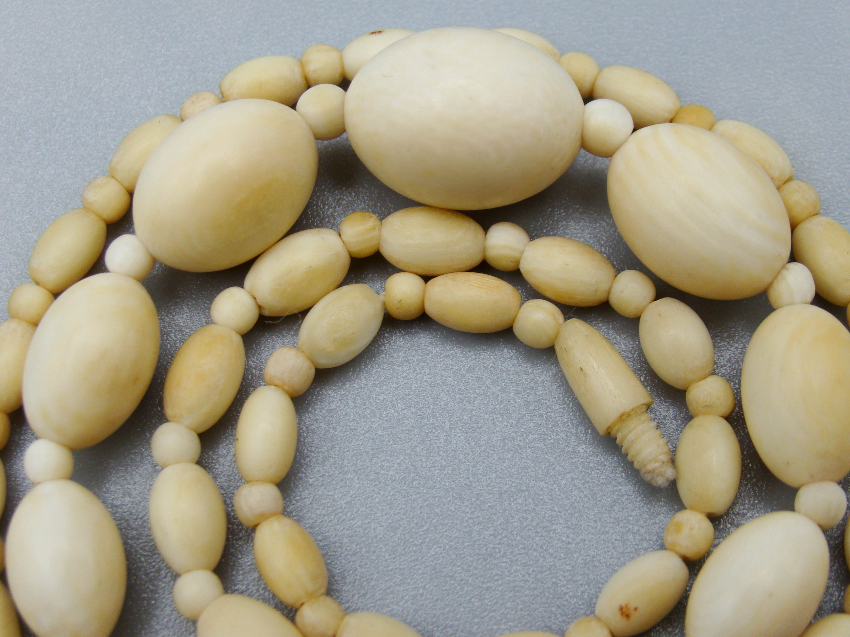 Antique Ivory, Natural Ivory, Ivory Necklace, Mediterranean Ivory, handcarved Ivory, Asien Ivory, Elephant Ivory
