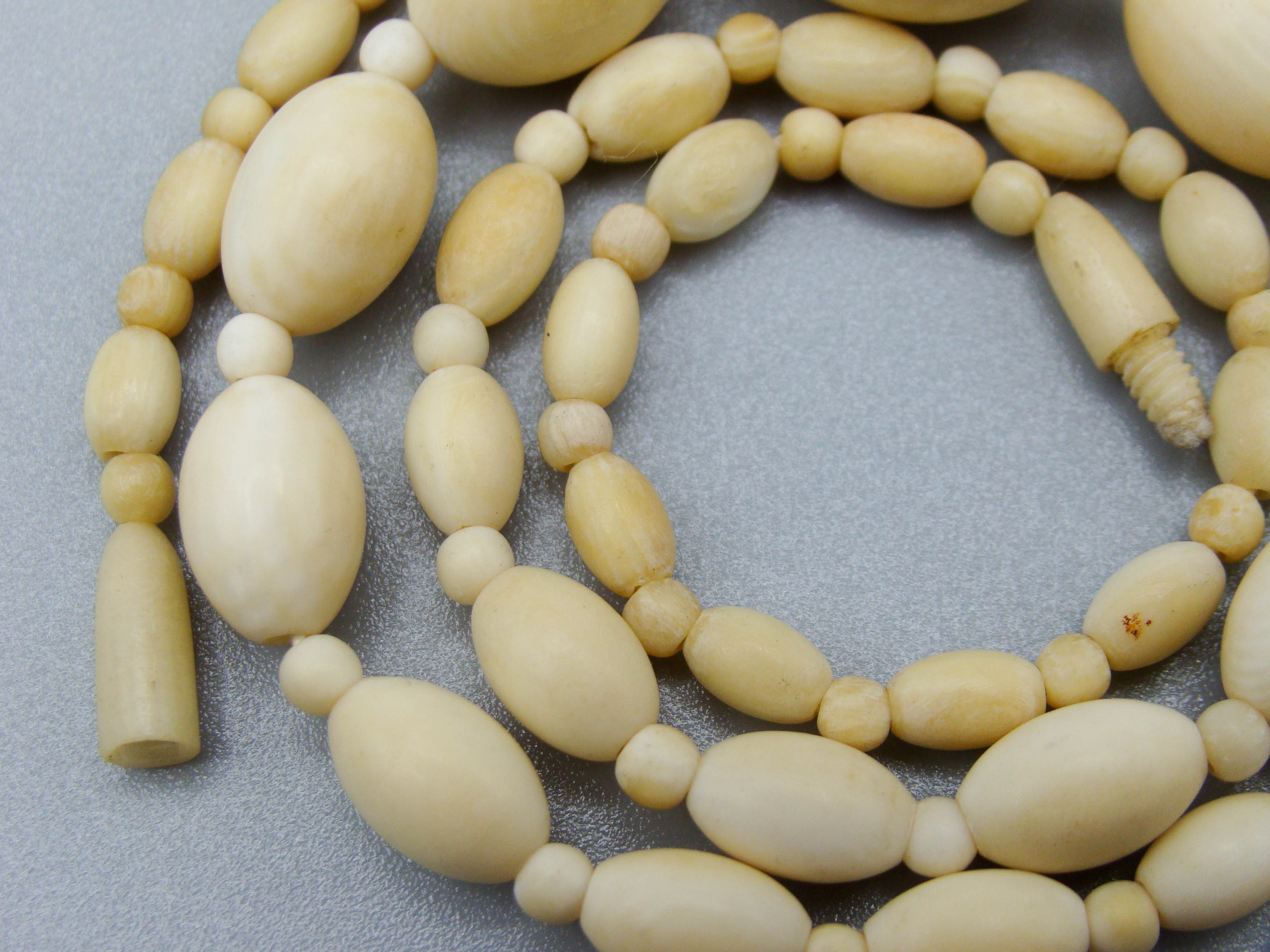 Antique Ivory, Natural Ivory, Ivory Necklace, Mediterranean Ivory, handcarved Ivory, Asien Ivory, Elephant Ivory