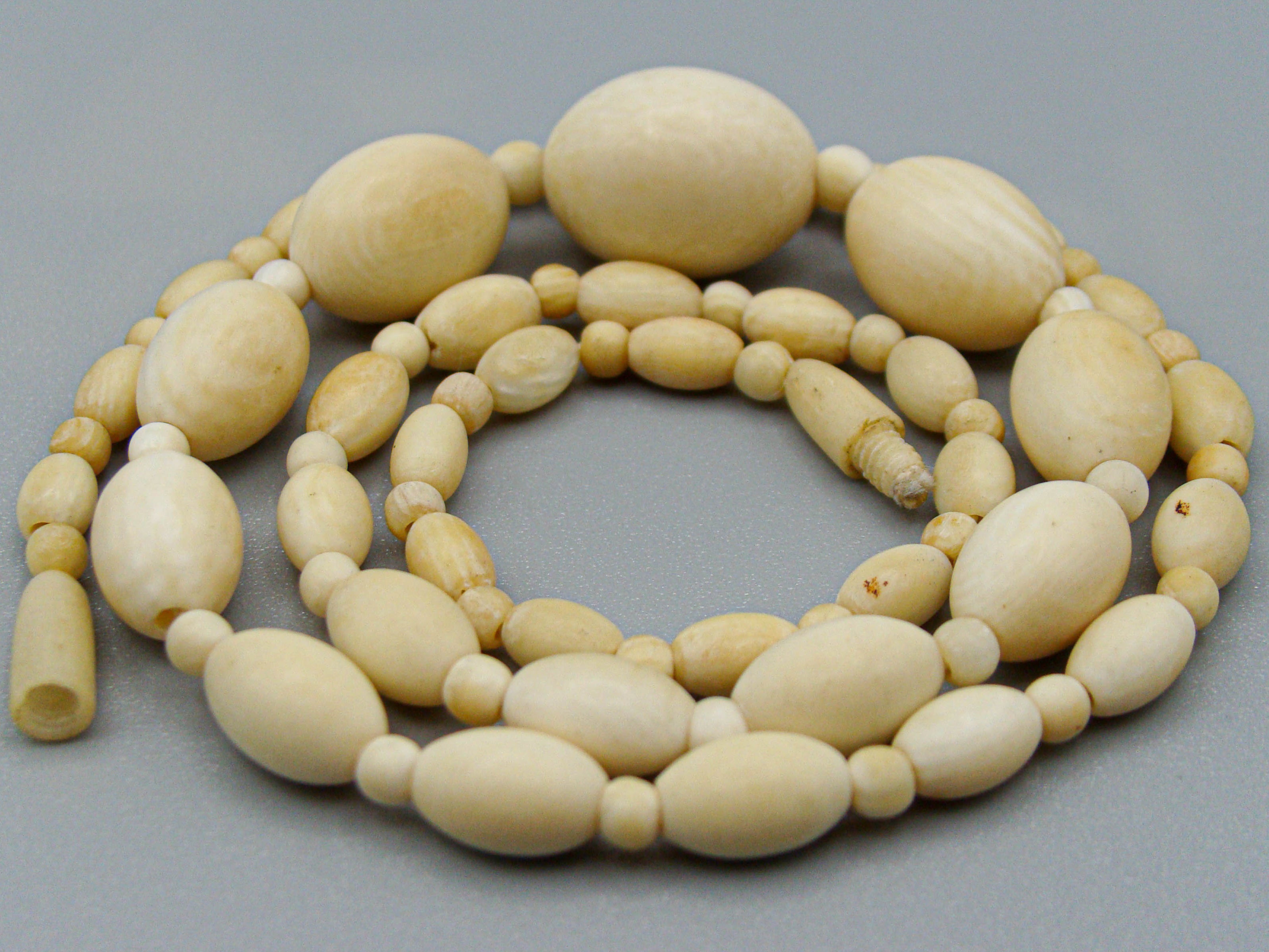 Antique Ivory, Natural Ivory, Ivory Necklace, Mediterranean Ivory, handcarved Ivory, Asien Ivory, Elephant Ivory