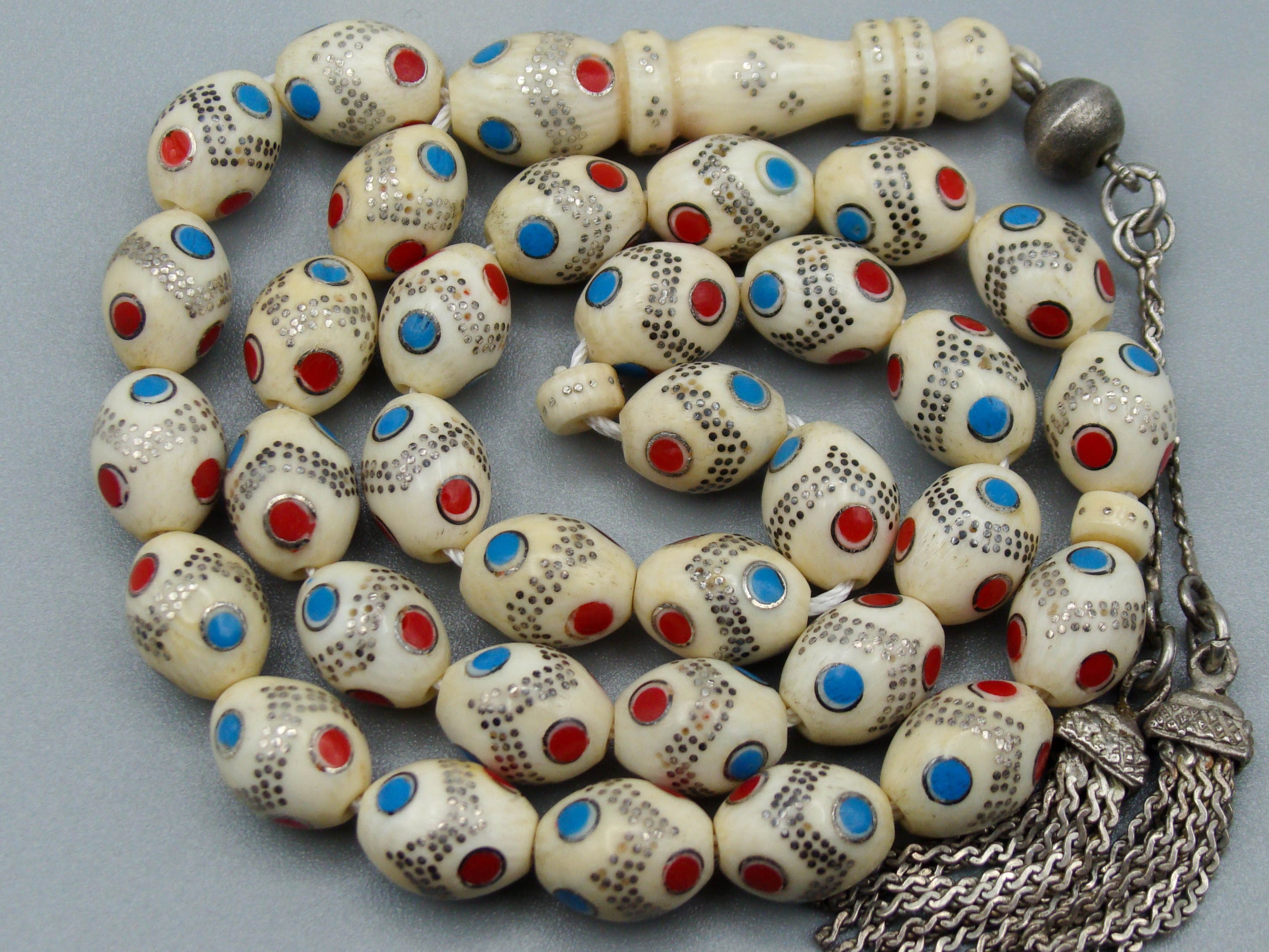 Antique Ivory, Natural Ivory, Mediterranean Ivory, handcarved Ivory, Asien Ivory, Elephant Ivory, Ivory Chain, Ivory necklace, Ivory Rosary, Rosary beads,  مسبحة, Masbaha, Muslim prayer beads, Sterling Silver