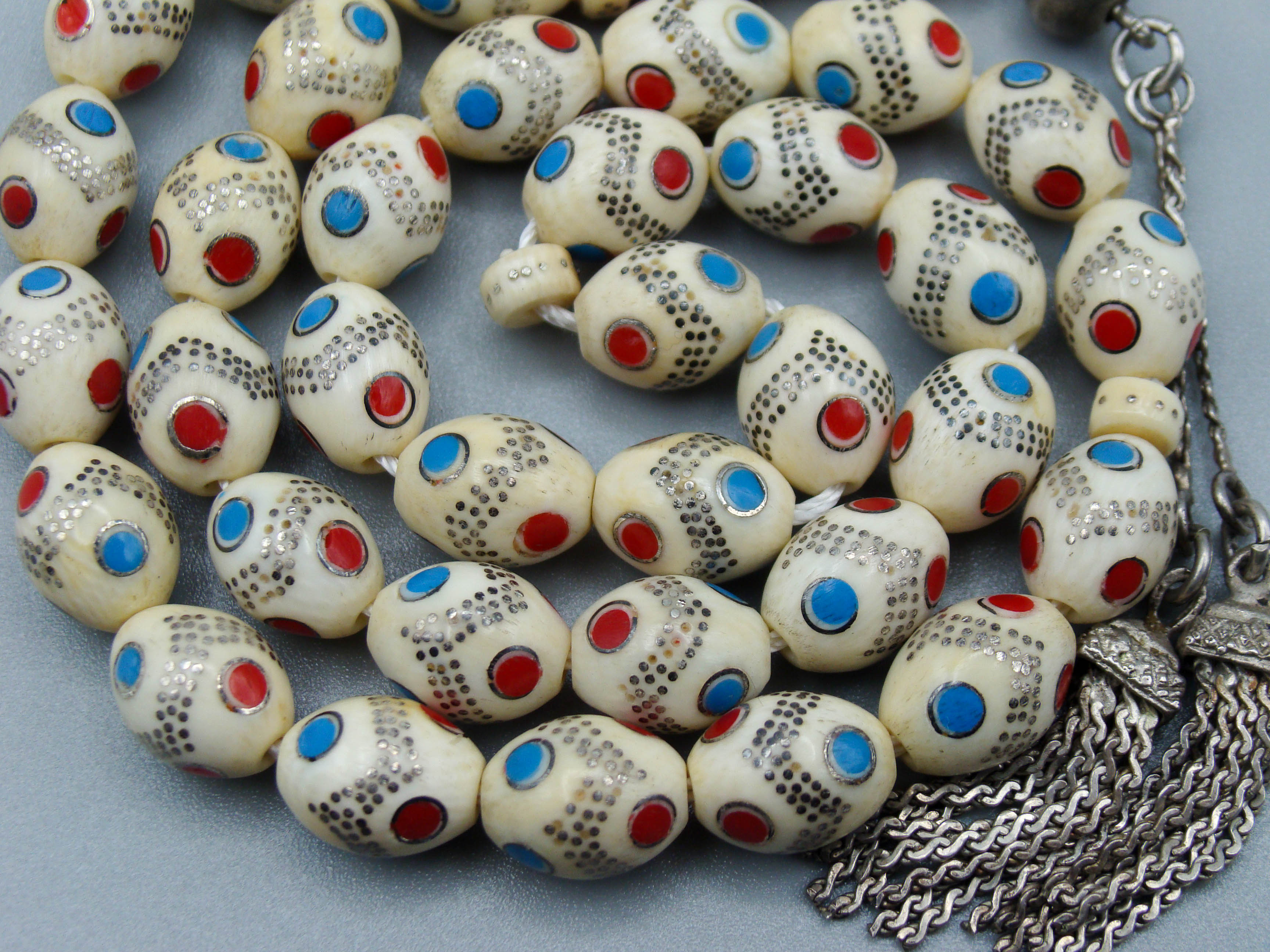Antique Ivory, Natural Ivory, Mediterranean Ivory, handcarved Ivory, Asien Ivory, Elephant Ivory, Ivory Chain, Ivory necklace, Ivory Rosary, Rosary beads,  مسبحة, Masbaha, Muslim prayer beads, Sterling Silver