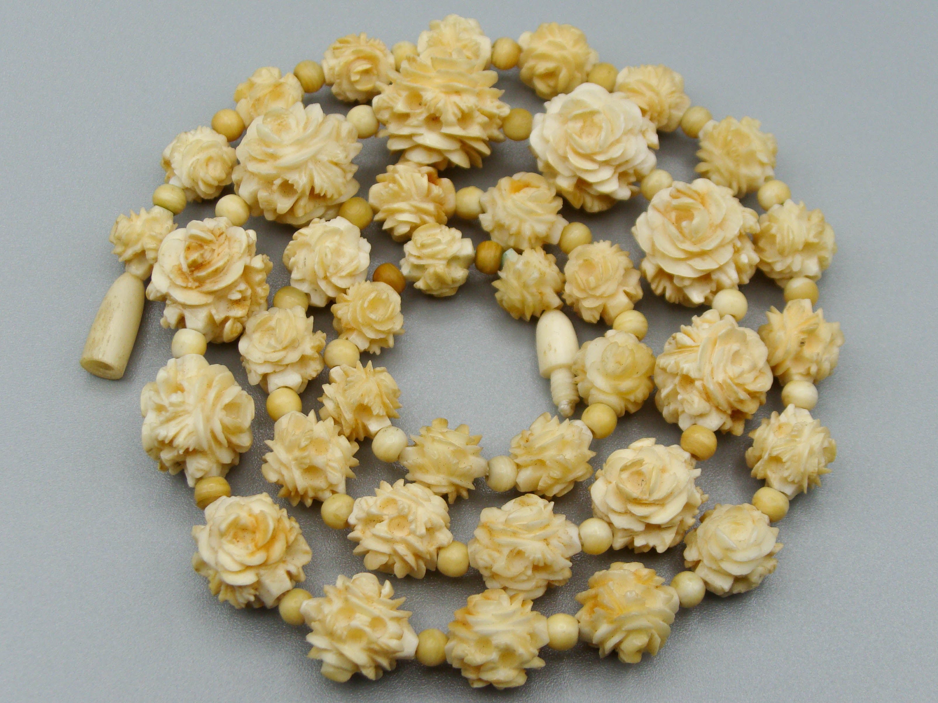 Antique Ivory, Natural Ivory, Ivory Necklace, Mediterranean Ivory, handcarved Ivory, Asien Ivory, Elephant Ivory, Ivory Chain