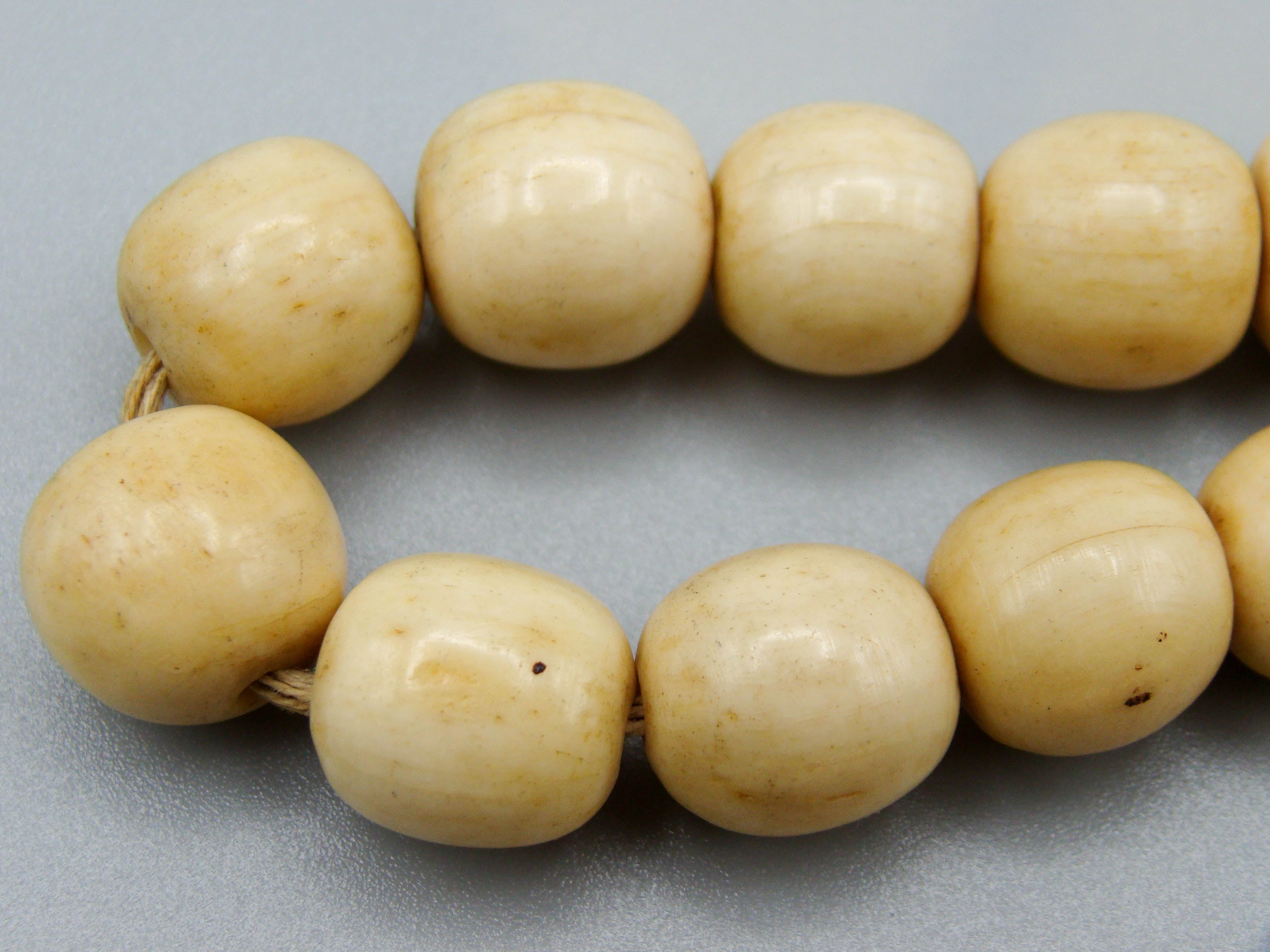 Antique Ivory, Natural Ivory, Mediterranean Ivory, handcarved Ivory, Asien Ivory, Elephant Ivory, Ivory Chain, Ivory necklace, Ivory Rosary, Rosary beads,  مسبحة, Masbaha, Muslim prayer beads