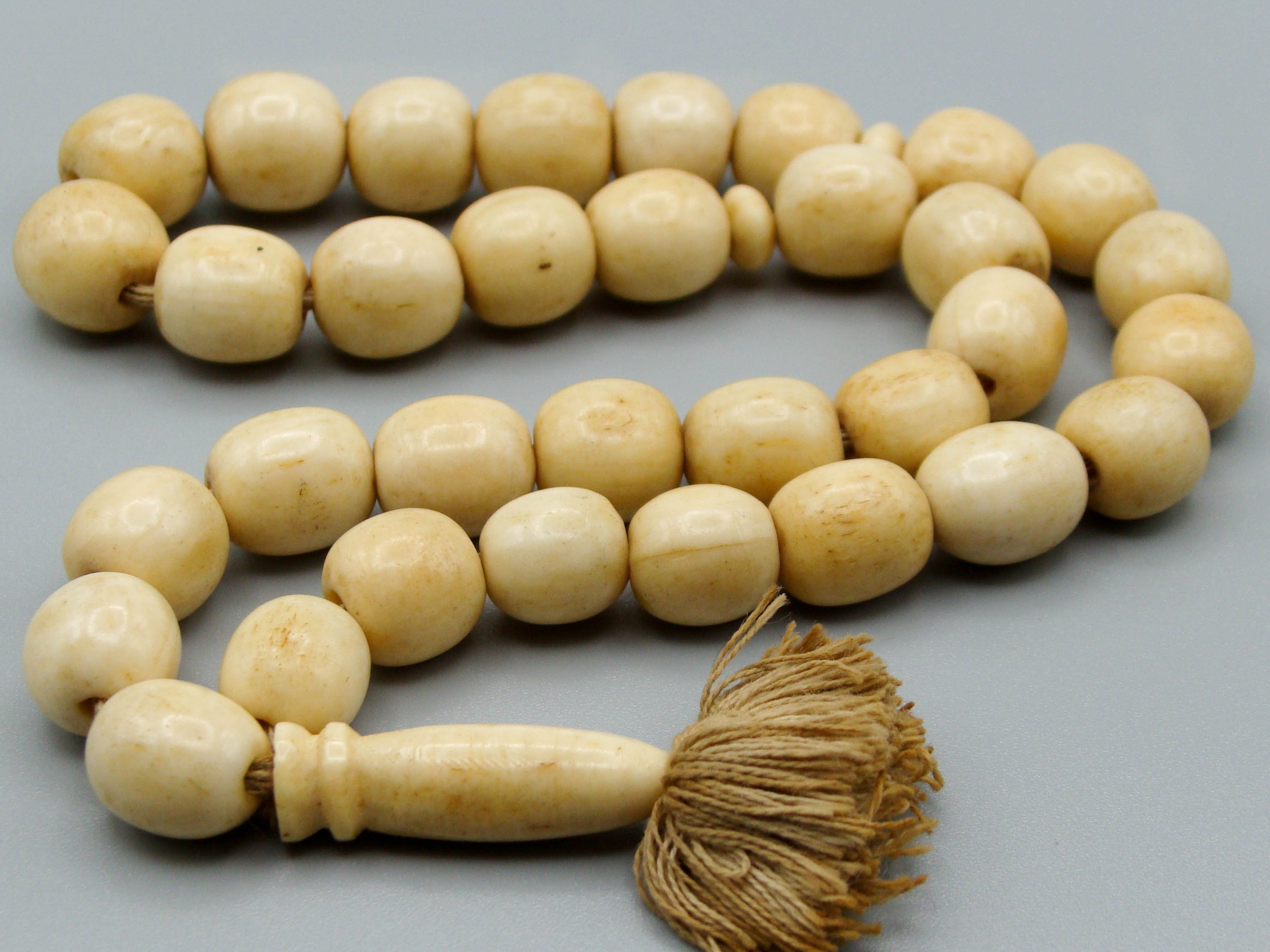 Antique Ivory, Natural Ivory, Mediterranean Ivory, handcarved Ivory, Asien Ivory, Elephant Ivory, Ivory Chain, Ivory necklace, Ivory Rosary, Rosary beads,  مسبحة, Masbaha, Muslim prayer beads