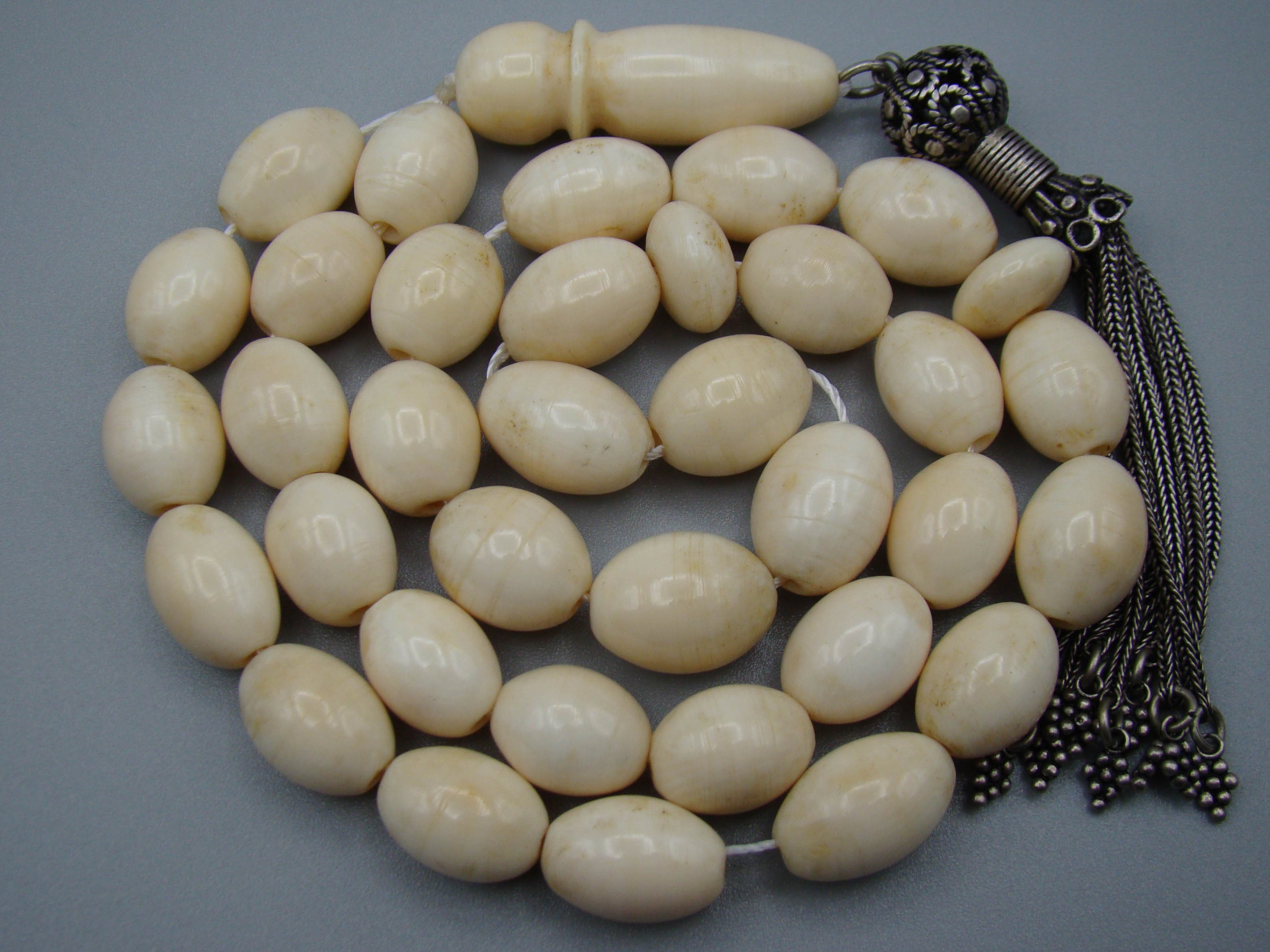 Antique Ivory, Natural Ivory, Mediterranean Ivory, handcarved Ivory, Asien Ivory, Elephant Ivory, Ivory Chain, Ivory necklace, Ivory Rosary, Rosary beads,  مسبحة, Masbaha, Muslim prayer beads, Sterling Silver