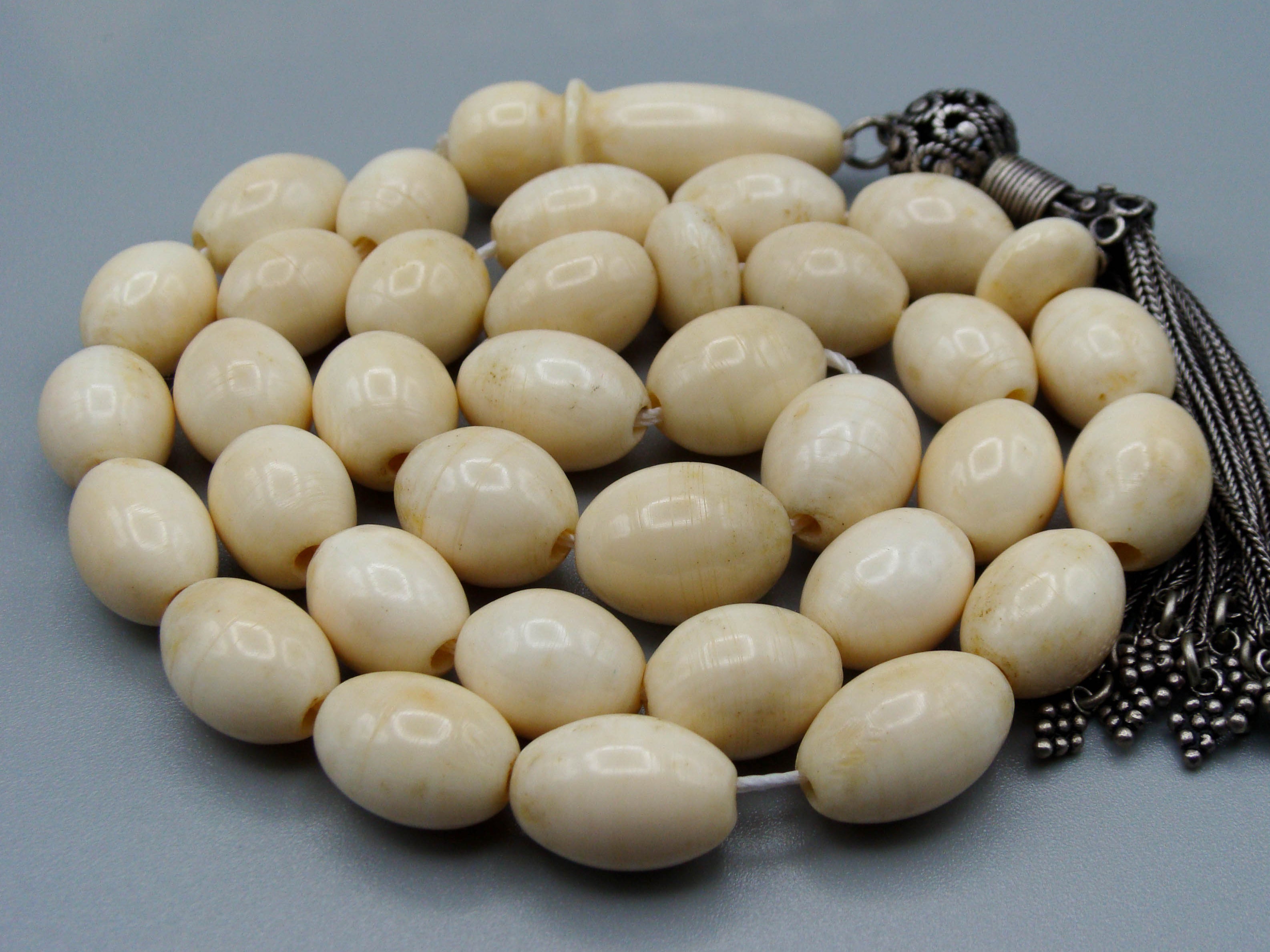 Antique Ivory, Natural Ivory, Mediterranean Ivory, handcarved Ivory, Asien Ivory, Elephant Ivory, Ivory Chain, Ivory necklace, Ivory Rosary, Rosary beads,  مسبحة, Masbaha, Muslim prayer beads, Sterling Silver