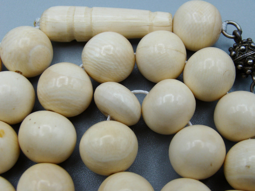 Antique Ivory, Natural Ivory, Mediterranean Ivory, handcarved Ivory, Asien Ivory, Elephant Ivory, Ivory Chain, Ivory necklace, Ivory Rosary, Rosary beads,  مسبحة, Masbaha, Muslim prayer beads, Sterling Silver