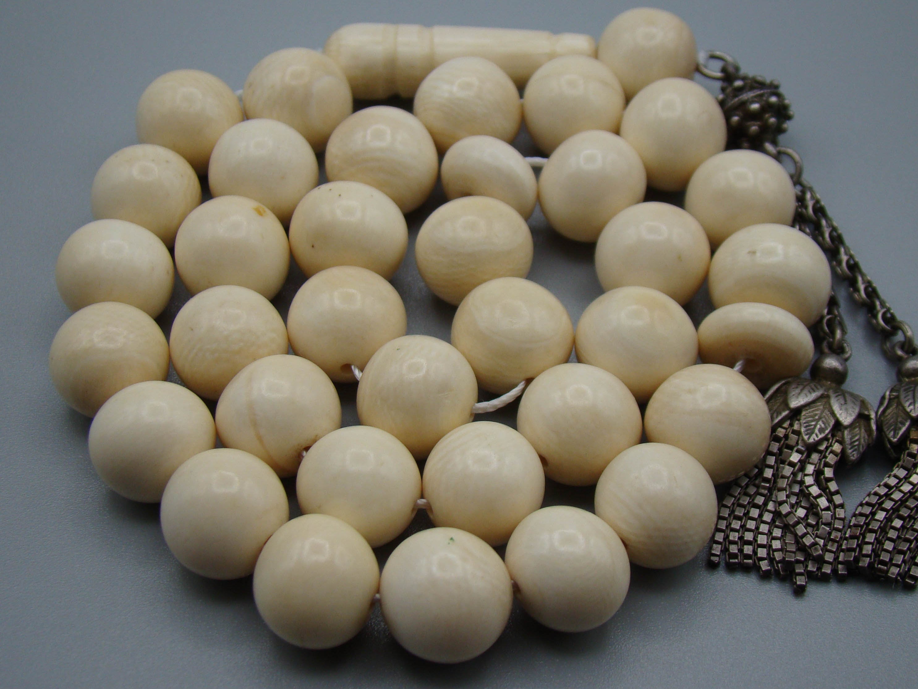 Antique Ivory, Natural Ivory, Mediterranean Ivory, handcarved Ivory, Asien Ivory, Elephant Ivory, Ivory Chain, Ivory necklace, Ivory Rosary, Rosary beads,  مسبحة, Masbaha, Muslim prayer beads, Sterling Silver