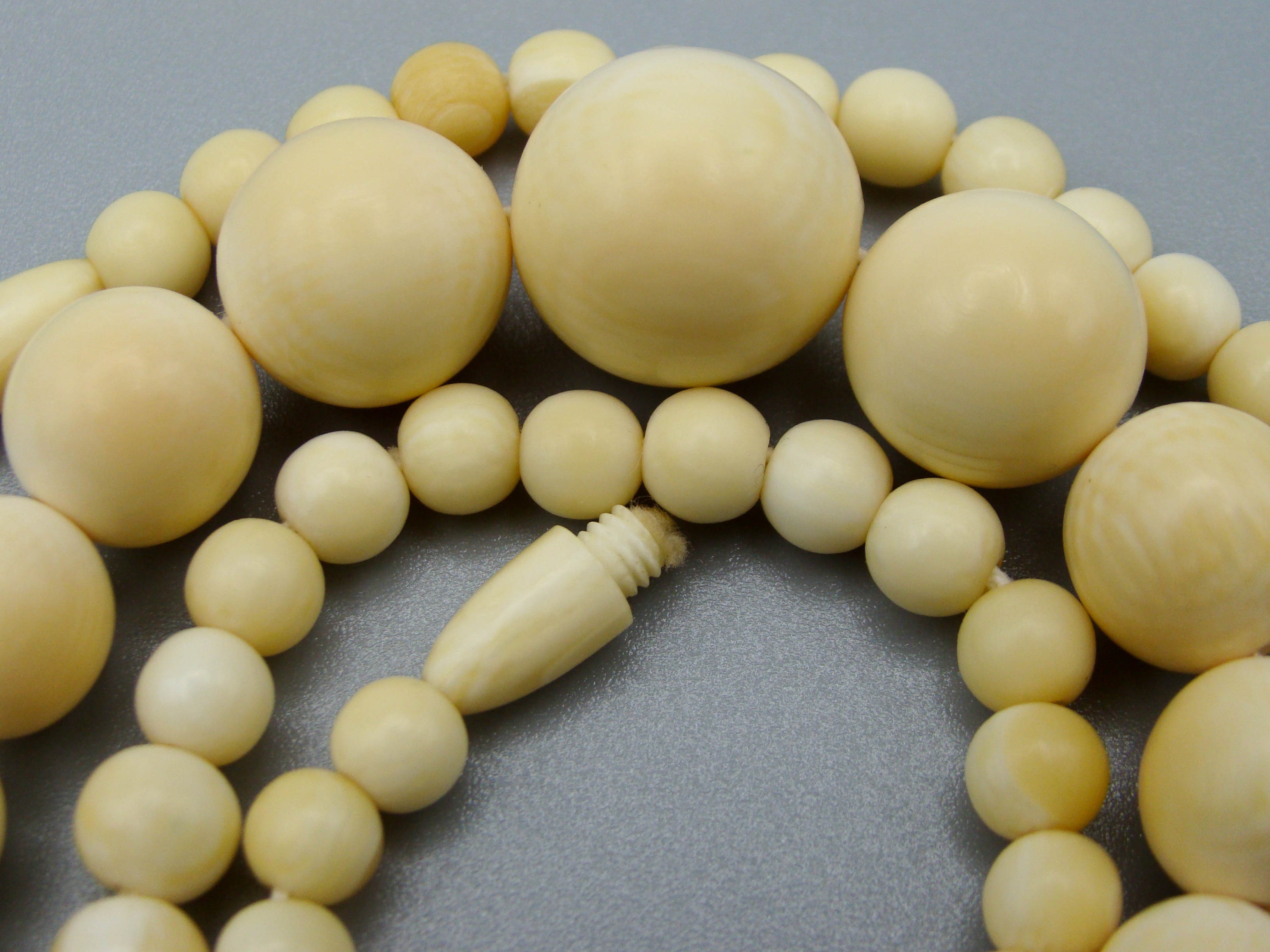 Antique Ivory, Natural Ivory, Ivory Necklace, Mediterranean Ivory, handcarved Ivory, Asien Ivory, Elephant Ivory, Ivory Chain