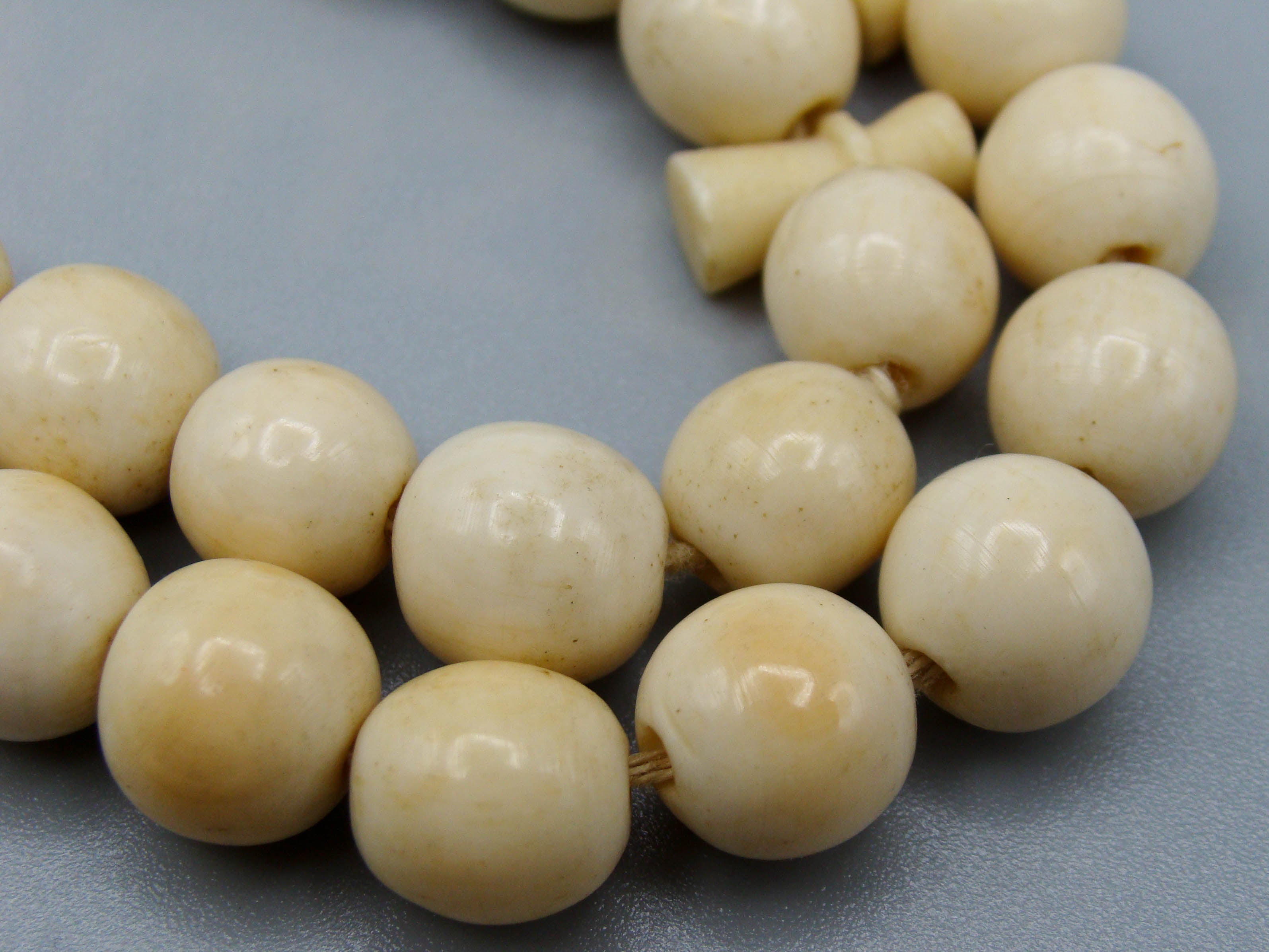 Antique Ivory, Natural Ivory, Mediterranean Ivory, handcarved Ivory, Asien Ivory, Elephant Ivory, Ivory Chain, Ivory necklace, Ivory Rosary, Rosary beads,  مسبحة, Masbaha, Muslim prayer beads