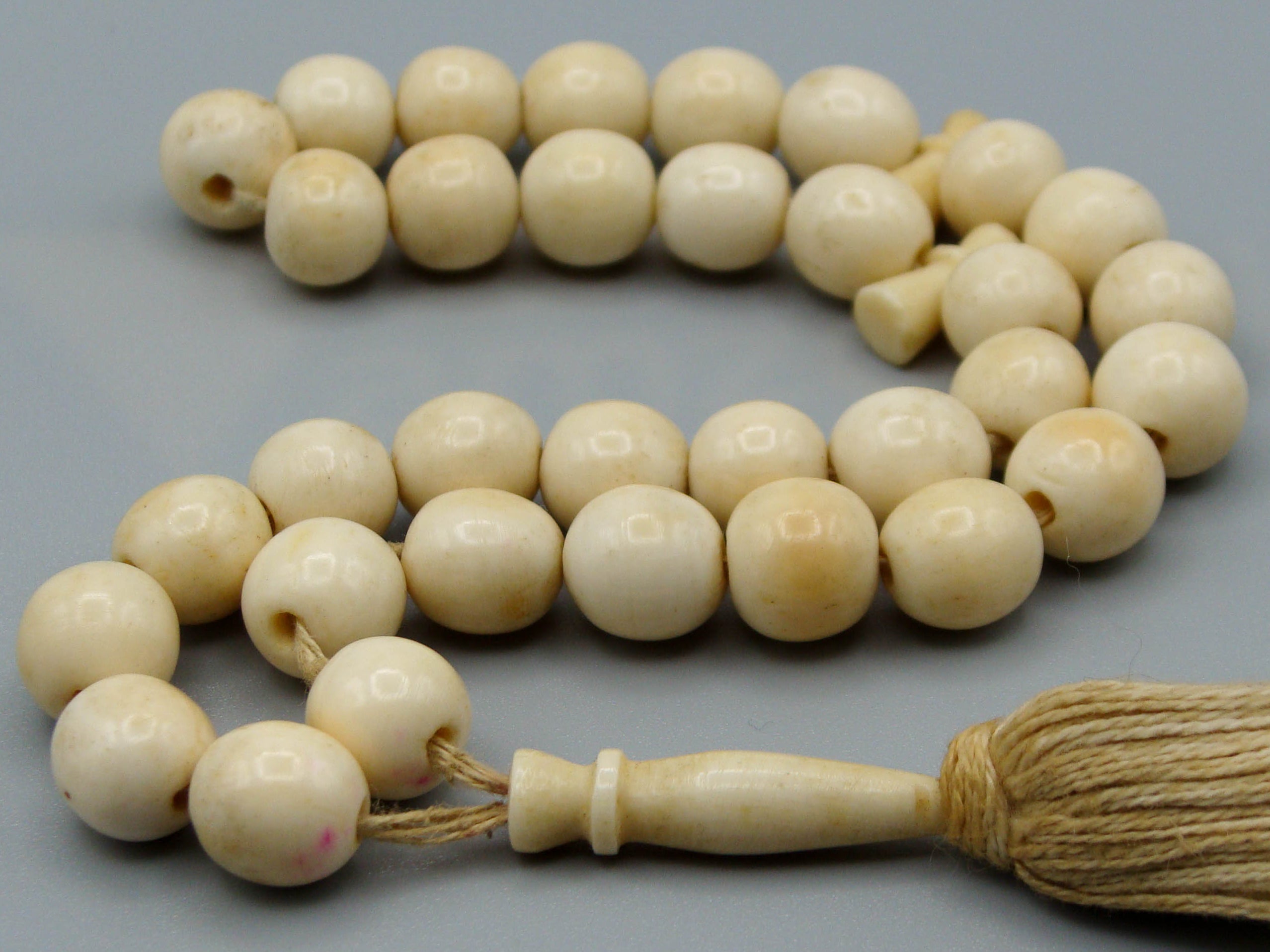 Antique Ivory, Natural Ivory, Mediterranean Ivory, handcarved Ivory, Asien Ivory, Elephant Ivory, Ivory Chain, Ivory necklace, Ivory Rosary, Rosary beads,  مسبحة, Masbaha, Muslim prayer beads