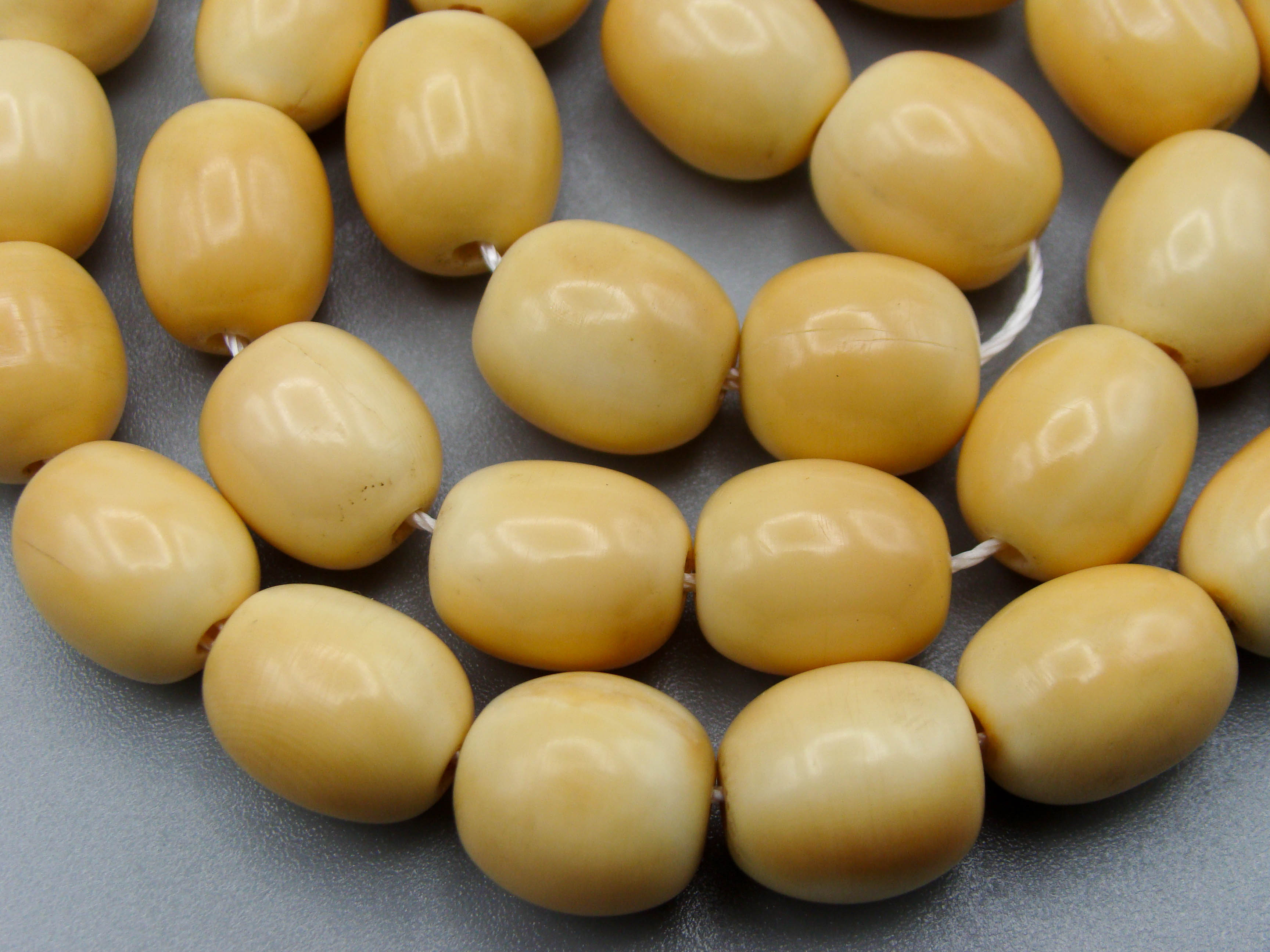 Antique Ivory, Natural Ivory, Mediterranean Ivory, handcarved Ivory, Asien Ivory, Elephant Ivory, Ivory Chain, Ivory necklace, Ivory Rosary, Rosary beads,  مسبحة, Masbaha, Muslim prayer beads, Sterling Silver