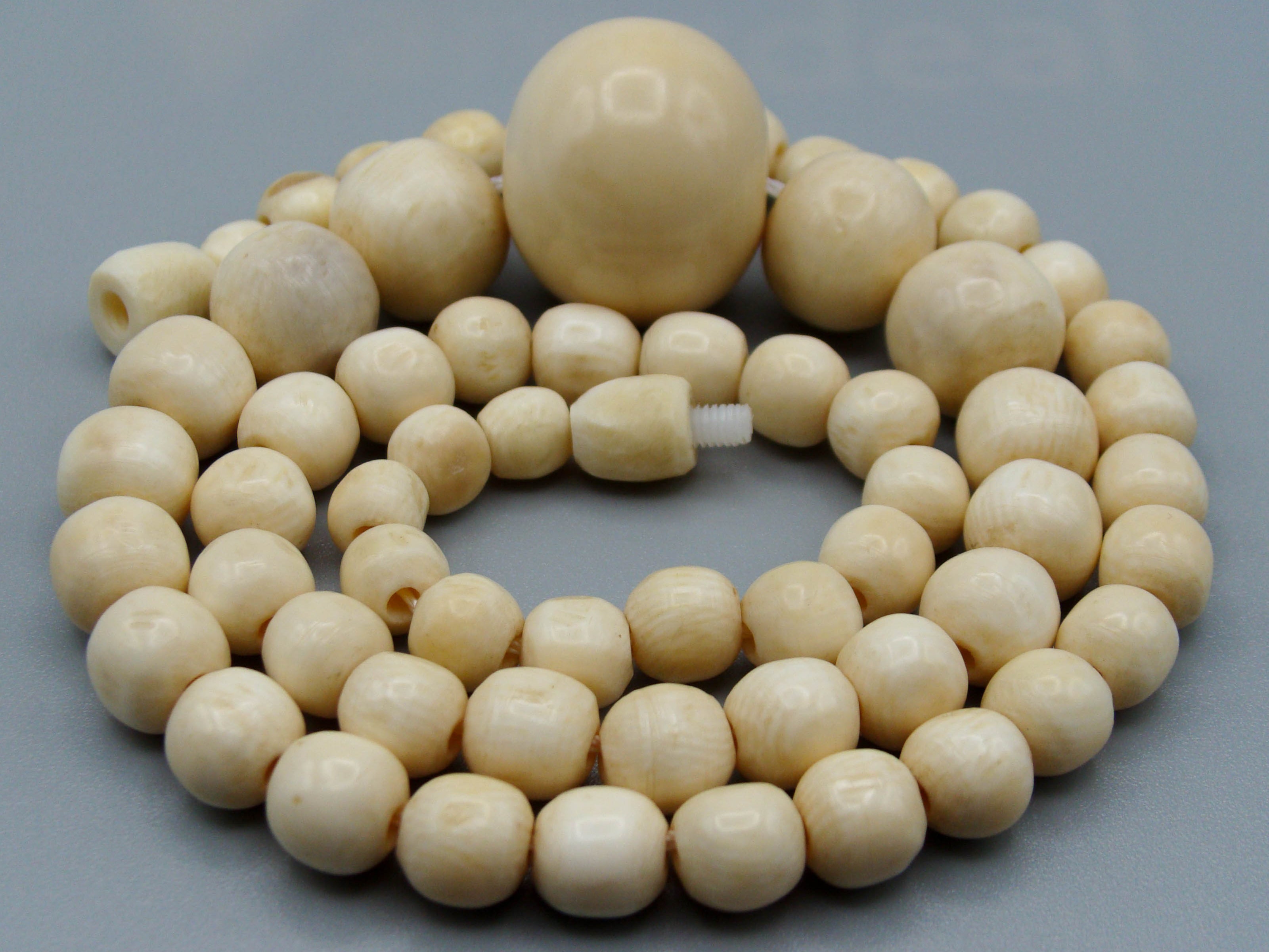 Antique Ivory, Natural Ivory, Ivory Necklace, Mediterranean Ivory, handcarved Ivory, Asien Ivory, Elephant Ivory, Ivory Chain