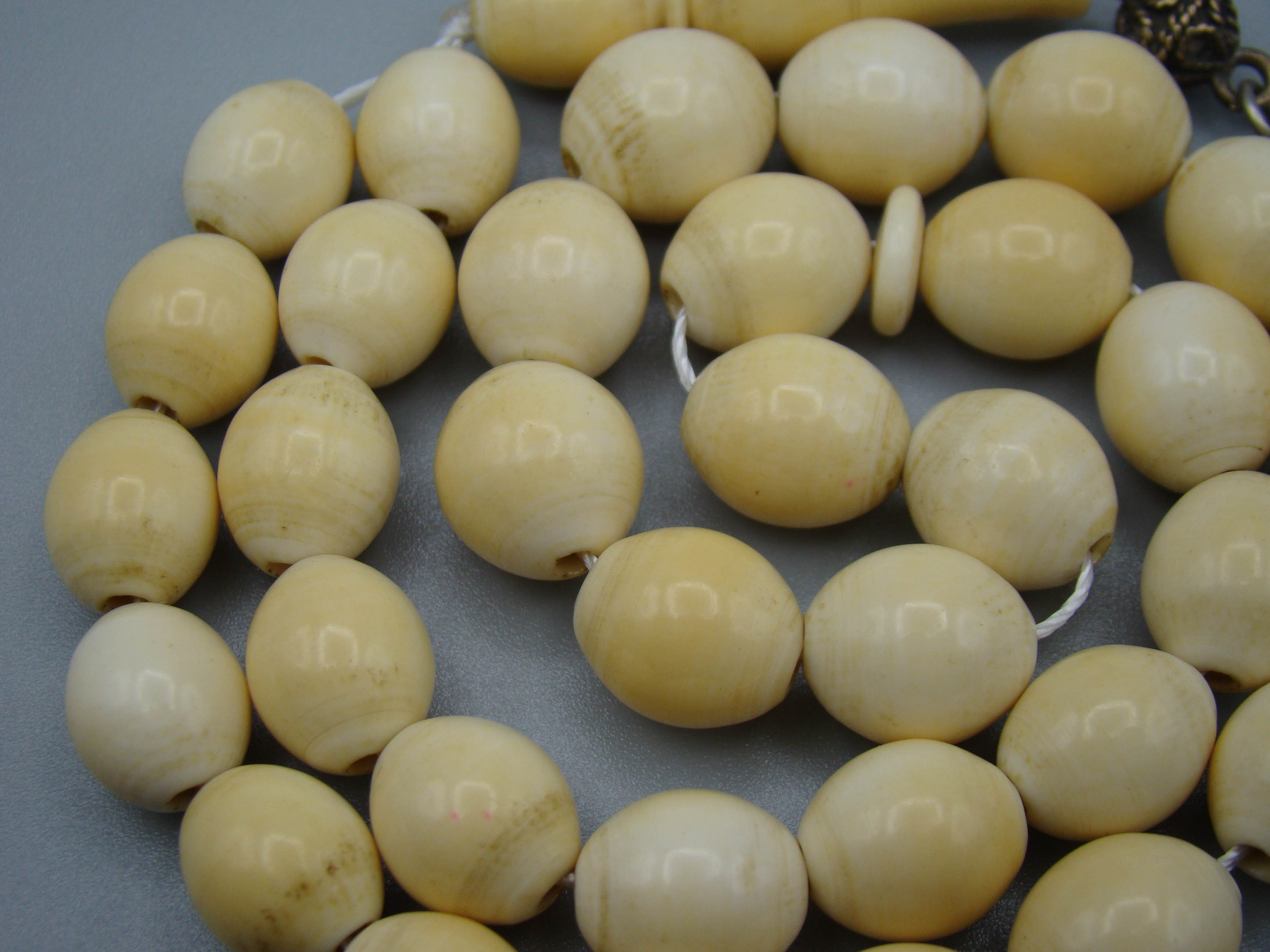 Antique Ivory, Natural Ivory, Mediterranean Ivory, handcarved Ivory, Asien Ivory, Elephant Ivory, Ivory Chain, Ivory necklace, Ivory Rosary, Rosary beads,  مسبحة, Masbaha, Muslim prayer beads, Sterling Silver