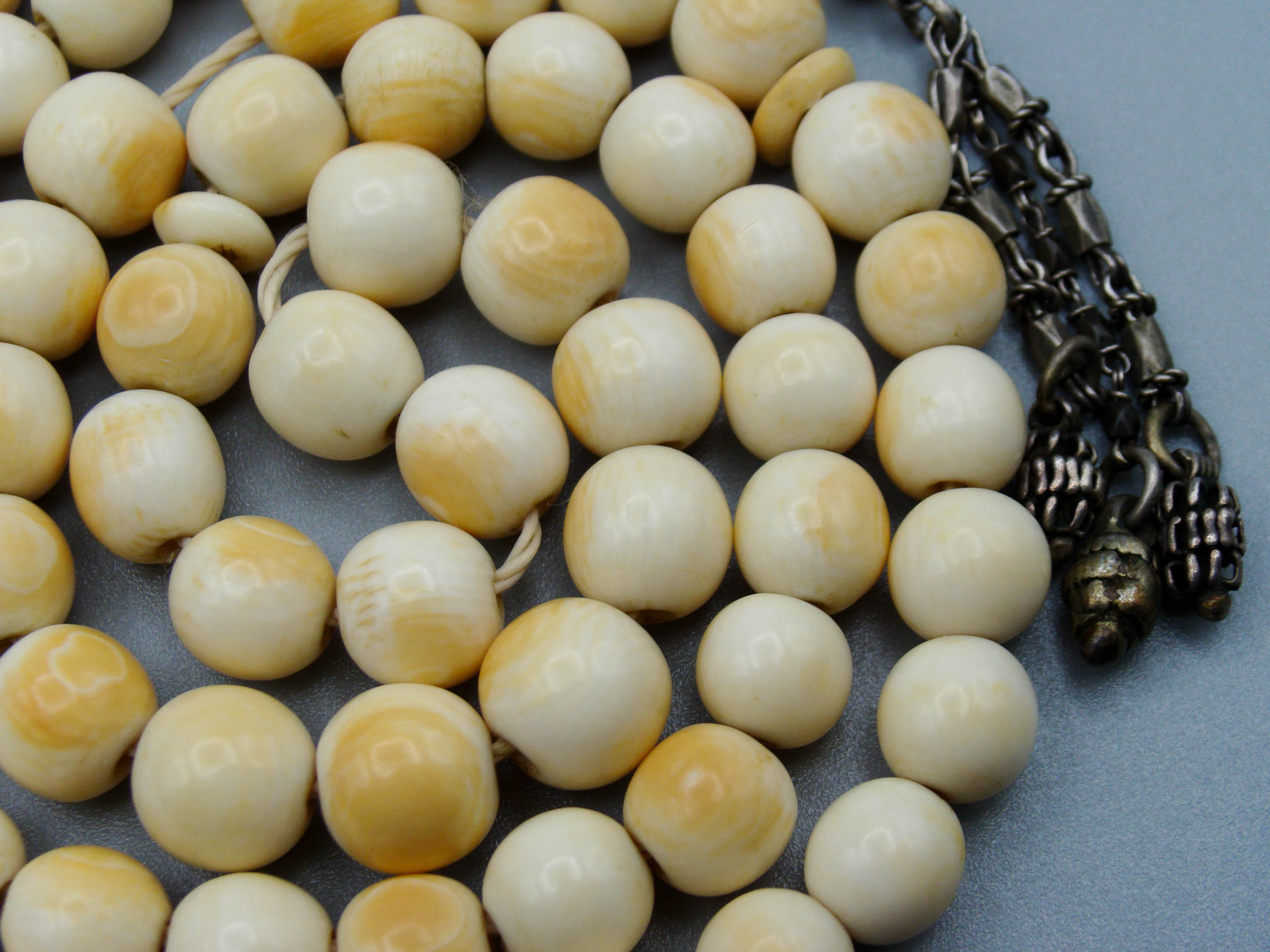 Antique Ivory, Natural Ivory, Mediterranean Ivory, handcarved Ivory, Asien Ivory, Elephant Ivory, Ivory Chain, Ivory necklace, Ivory Rosary, Rosary beads,  مسبحة, Masbaha, Muslim prayer beads, Sterling Silver