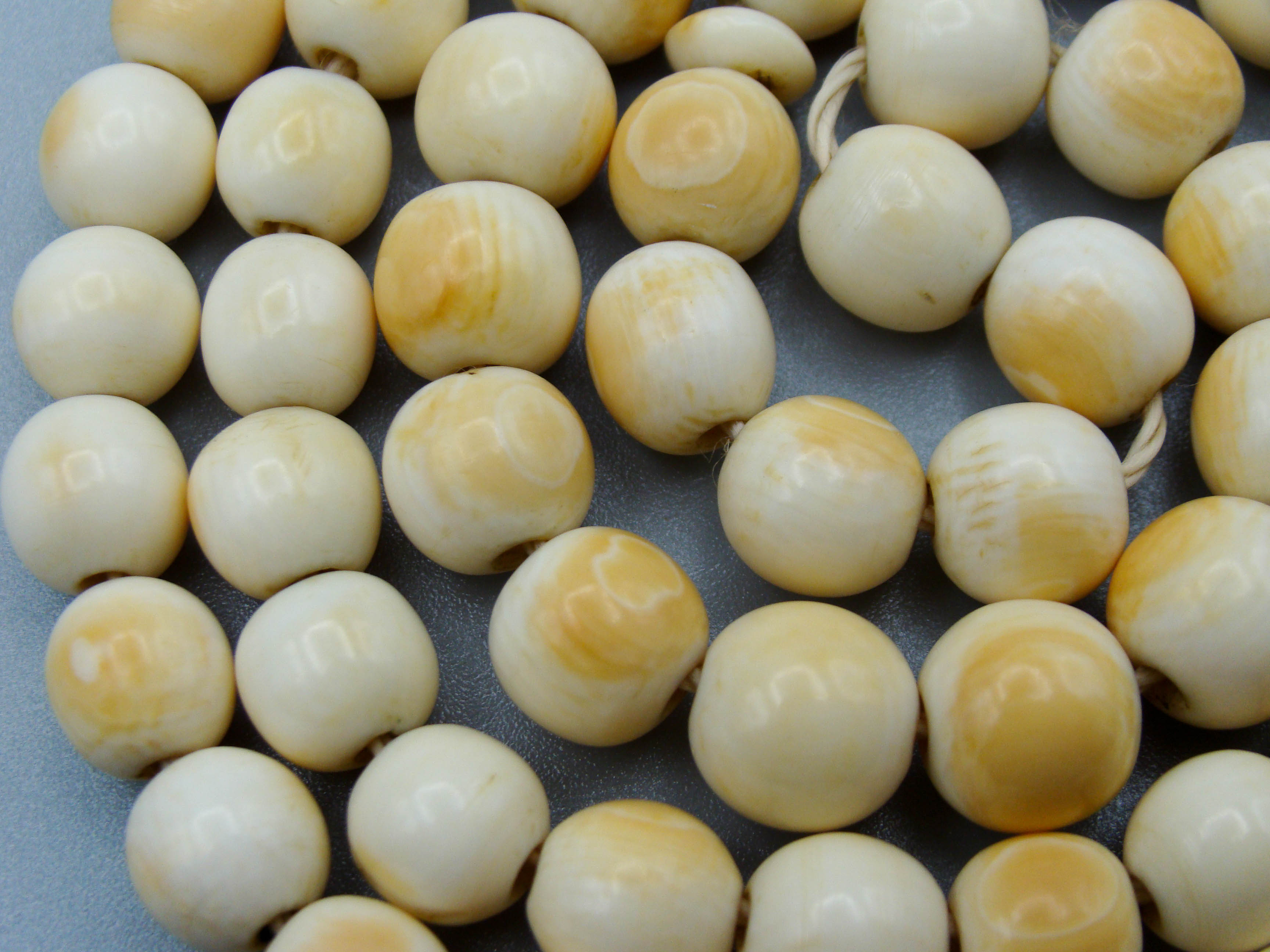 Antique Ivory, Natural Ivory, Mediterranean Ivory, handcarved Ivory, Asien Ivory, Elephant Ivory, Ivory Chain, Ivory necklace, Ivory Rosary, Rosary beads,  مسبحة, Masbaha, Muslim prayer beads, Sterling Silver