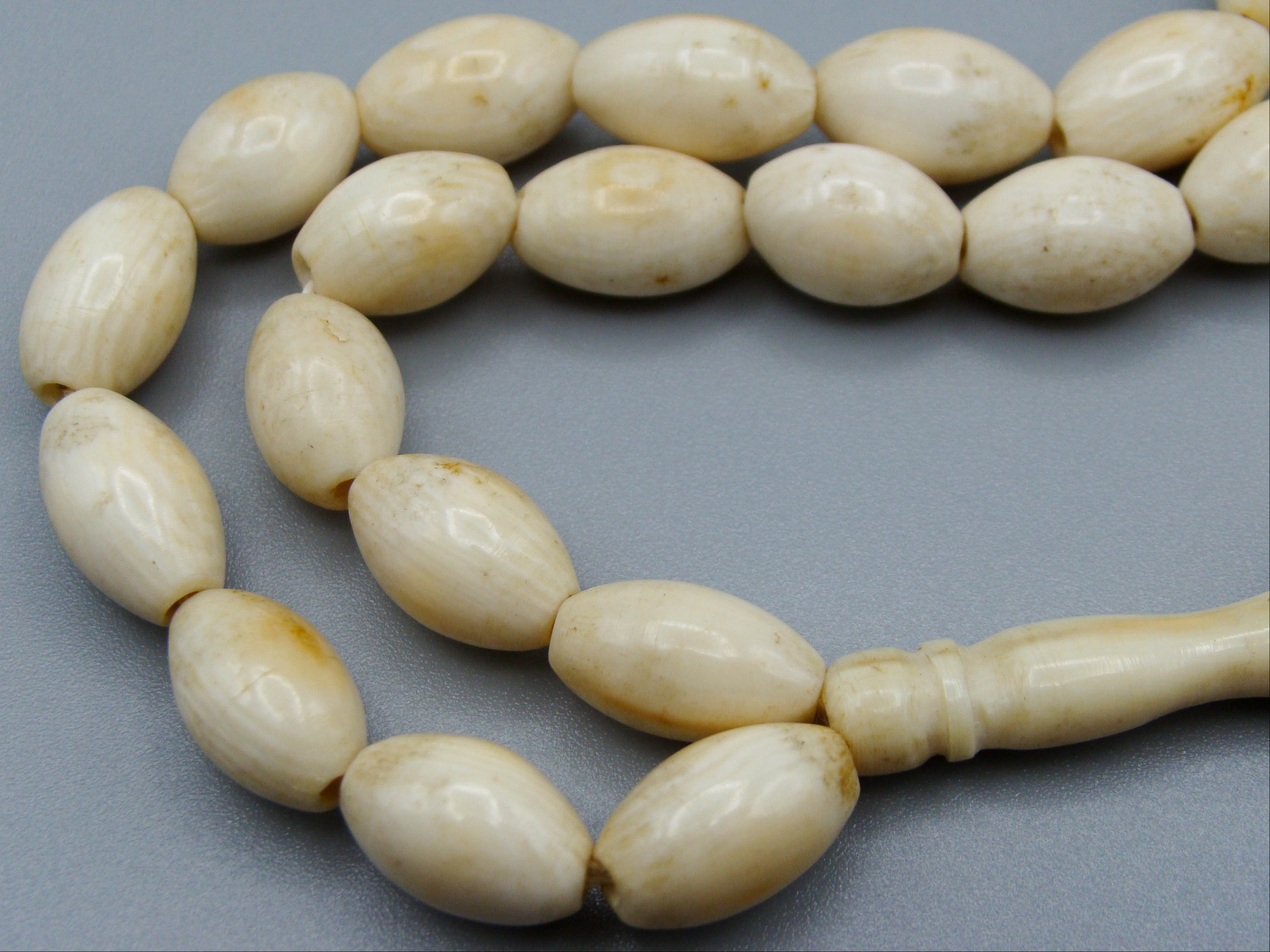 Antique Ivory, Natural Ivory, Mediterranean Ivory, handcarved Ivory, Asien Ivory, Elephant Ivory, Ivory Chain, Ivory necklace, Ivory Rosary, Rosary beads,  مسبحة, Masbaha, Muslim prayer beads