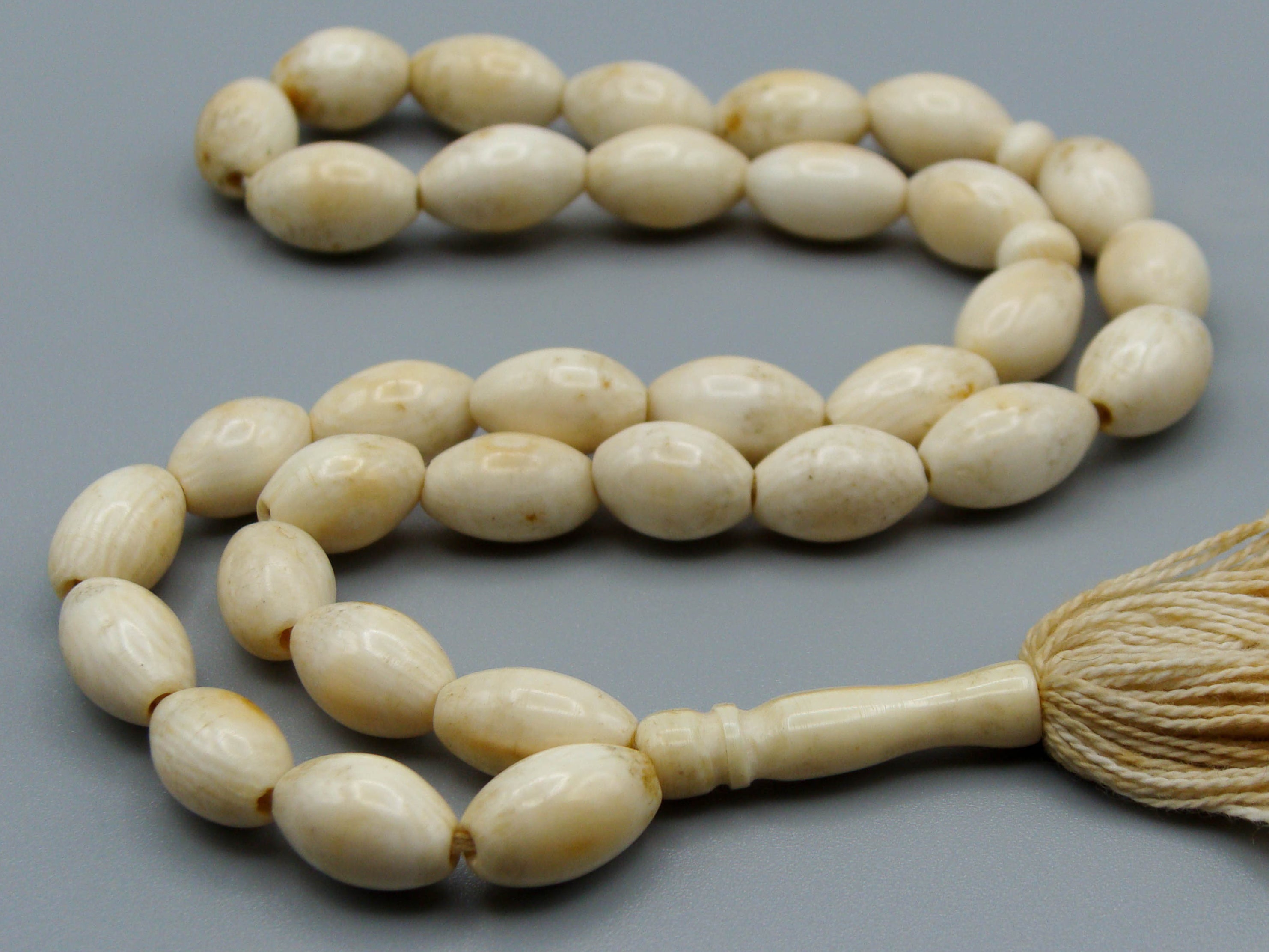 Antique Ivory, Natural Ivory, Mediterranean Ivory, handcarved Ivory, Asien Ivory, Elephant Ivory, Ivory Chain, Ivory necklace, Ivory Rosary, Rosary beads,  مسبحة, Masbaha, Muslim prayer beads