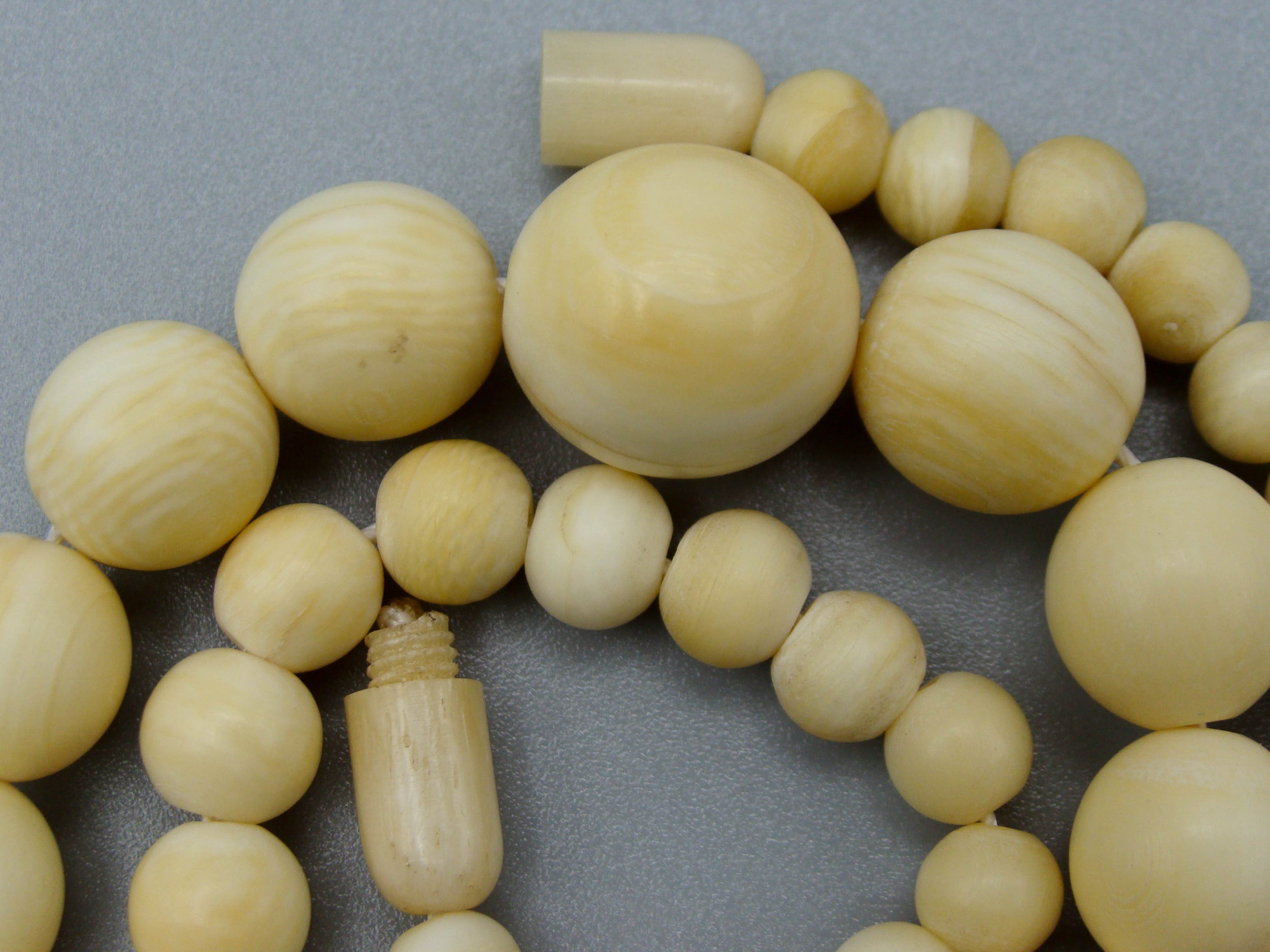 Antique Ivory, Natural Ivory, Ivory Necklace, Mediterranean Ivory, handcarved Ivory, Asien Ivory, Elephant Ivory, Ivory Chain