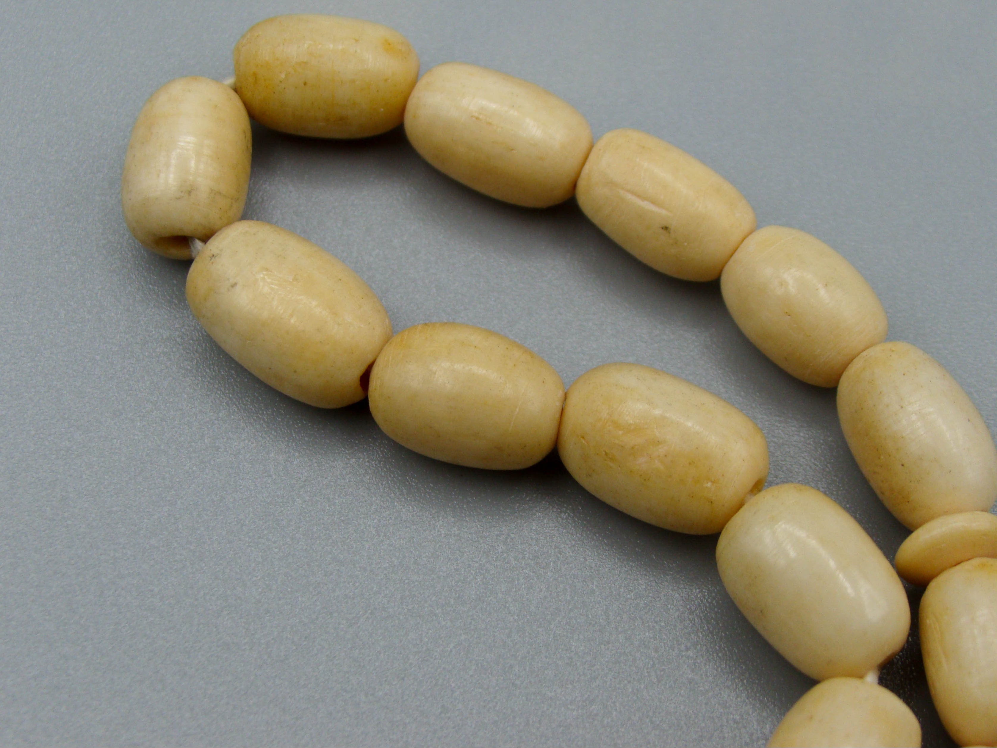Antique Ivory, Natural Ivory, Mediterranean Ivory, handcarved Ivory, Asien Ivory, Elephant Ivory, Ivory Chain, Ivory necklace, Ivory Rosary, Rosary beads,  مسبحة, Masbaha, Muslim prayer beads