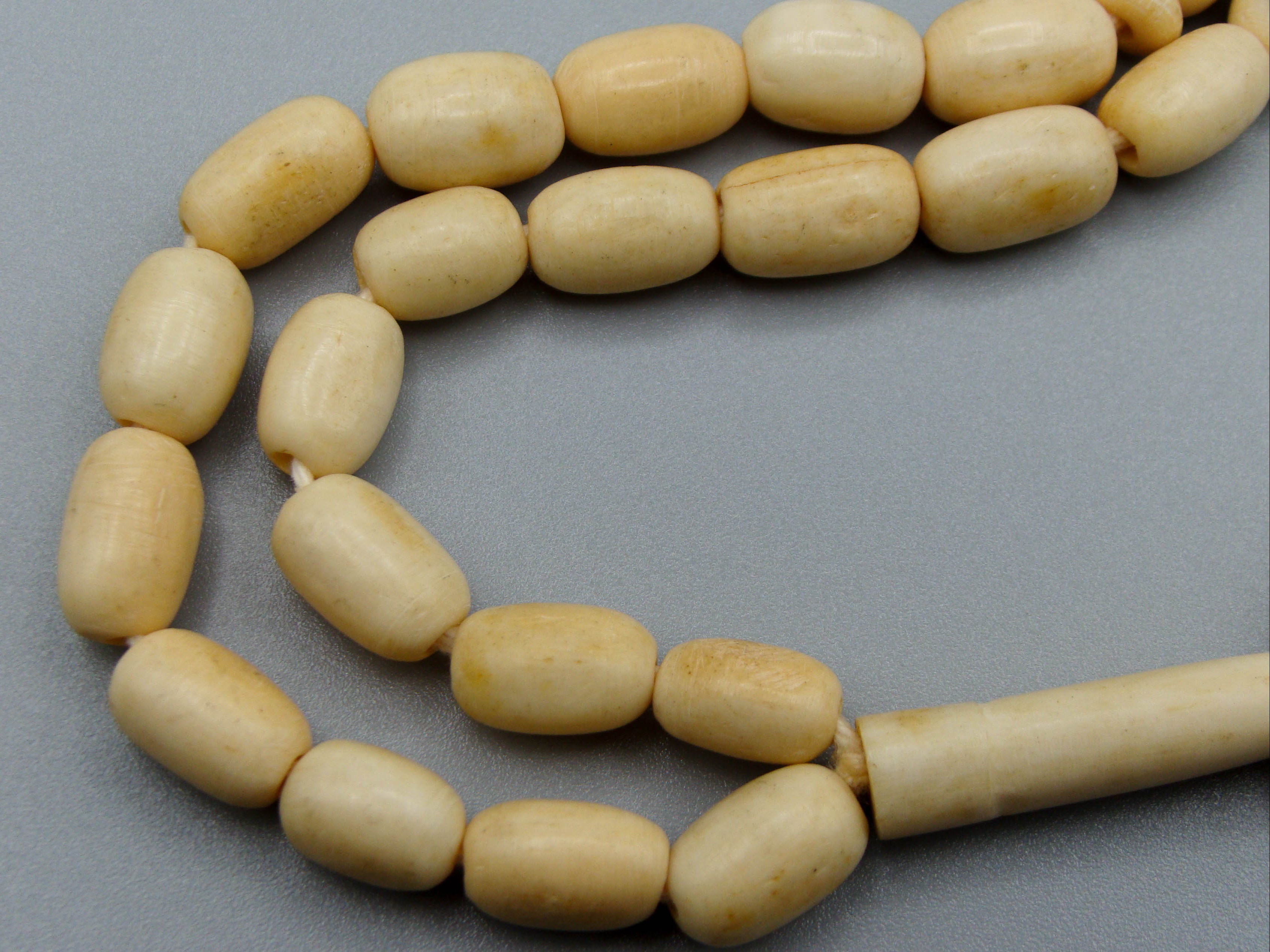 Antique Ivory, Natural Ivory, Mediterranean Ivory, handcarved Ivory, Asien Ivory, Elephant Ivory, Ivory Chain, Ivory necklace, Ivory Rosary, Rosary beads,  مسبحة, Masbaha, Muslim prayer beads