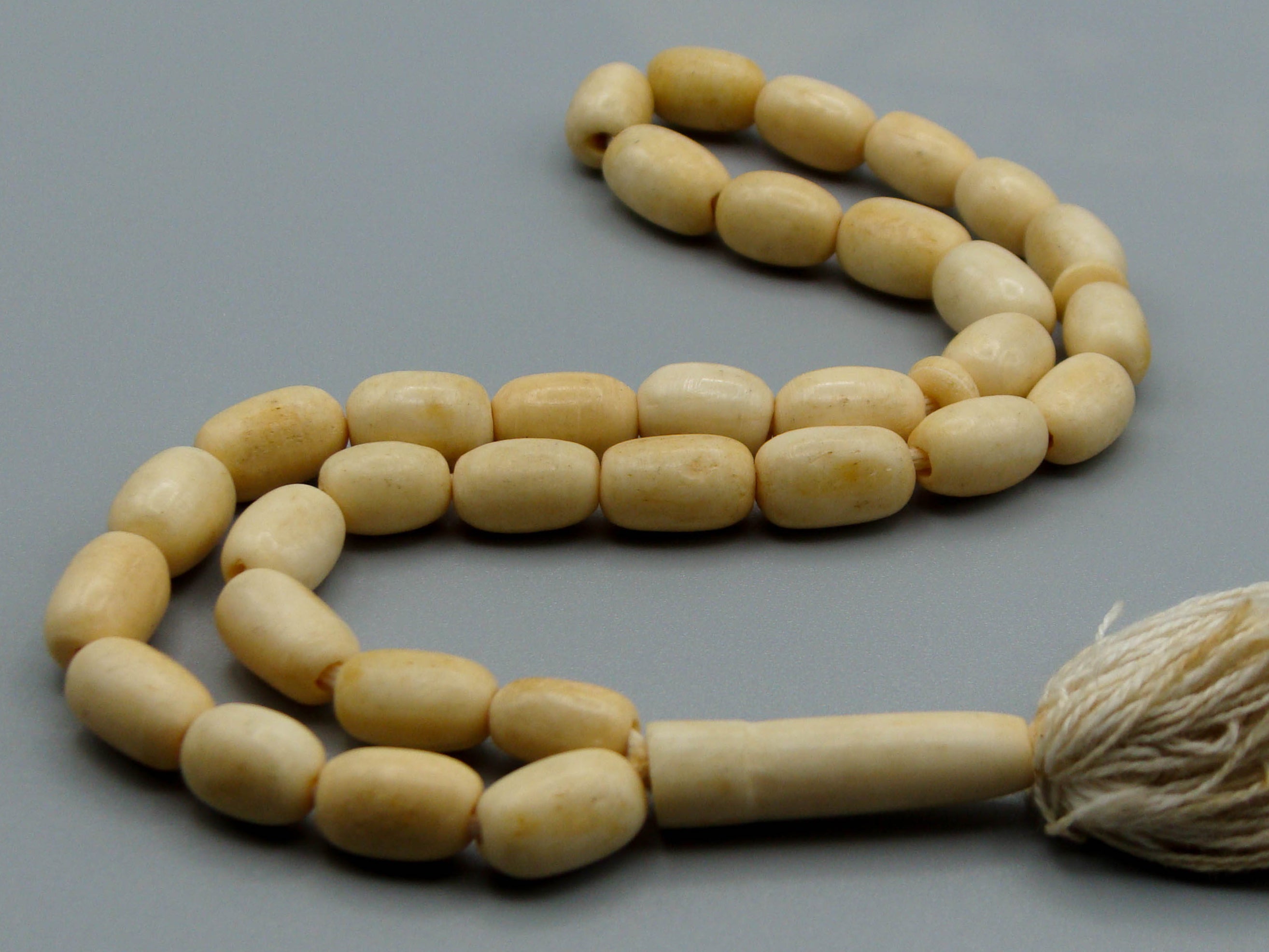Antique Ivory, Natural Ivory, Mediterranean Ivory, handcarved Ivory, Asien Ivory, Elephant Ivory, Ivory Chain, Ivory necklace, Ivory Rosary, Rosary beads,  مسبحة, Masbaha, Muslim prayer beads