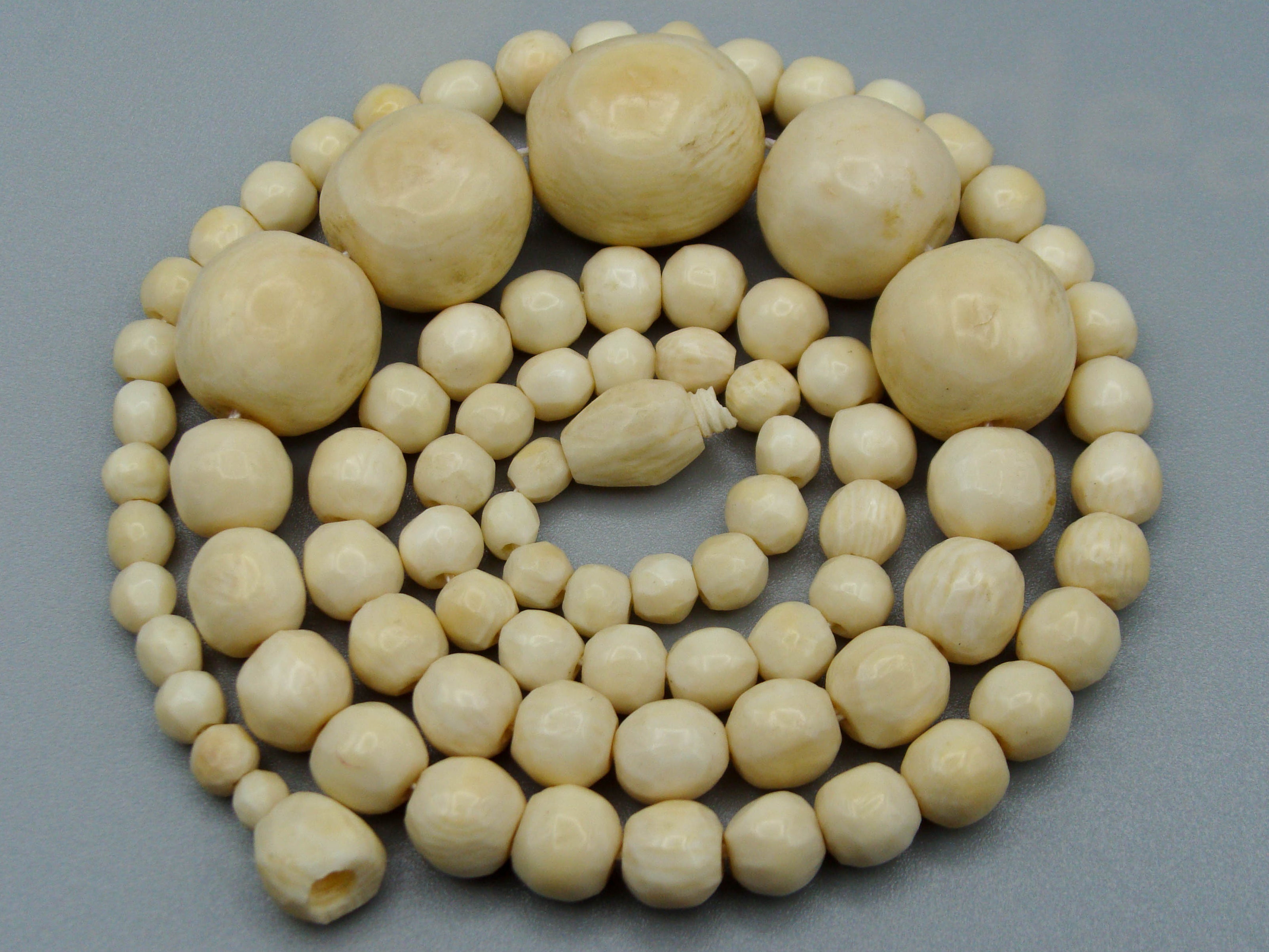 Antique Ivory, Natural Ivory, Ivory Necklace, Mediterranean Ivory, handcarved Ivory, Asien Ivory, Elephant Ivory, Ivory Chain