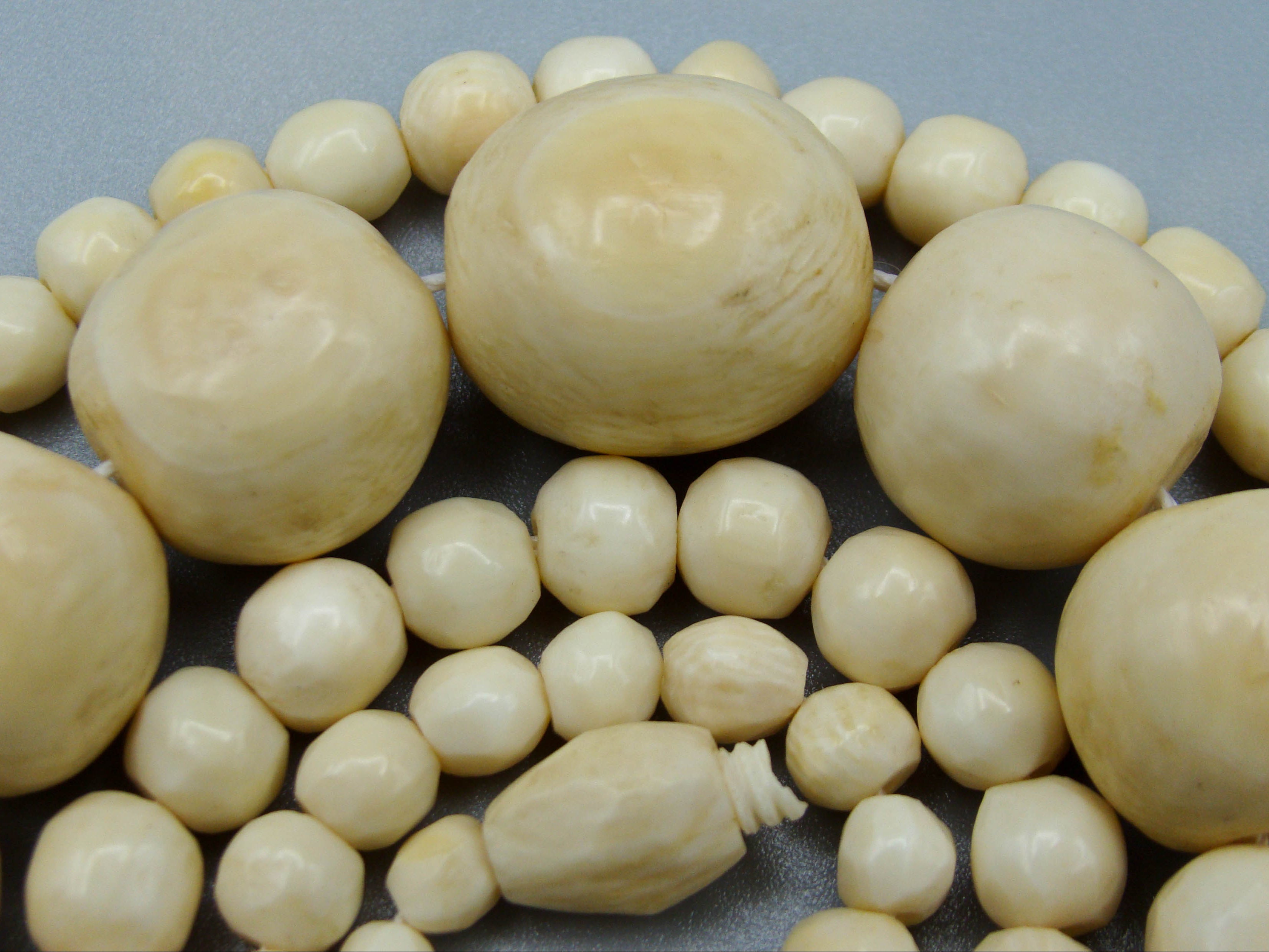Antique Ivory, Natural Ivory, Ivory Necklace, Mediterranean Ivory, handcarved Ivory, Asien Ivory, Elephant Ivory, Ivory Chain