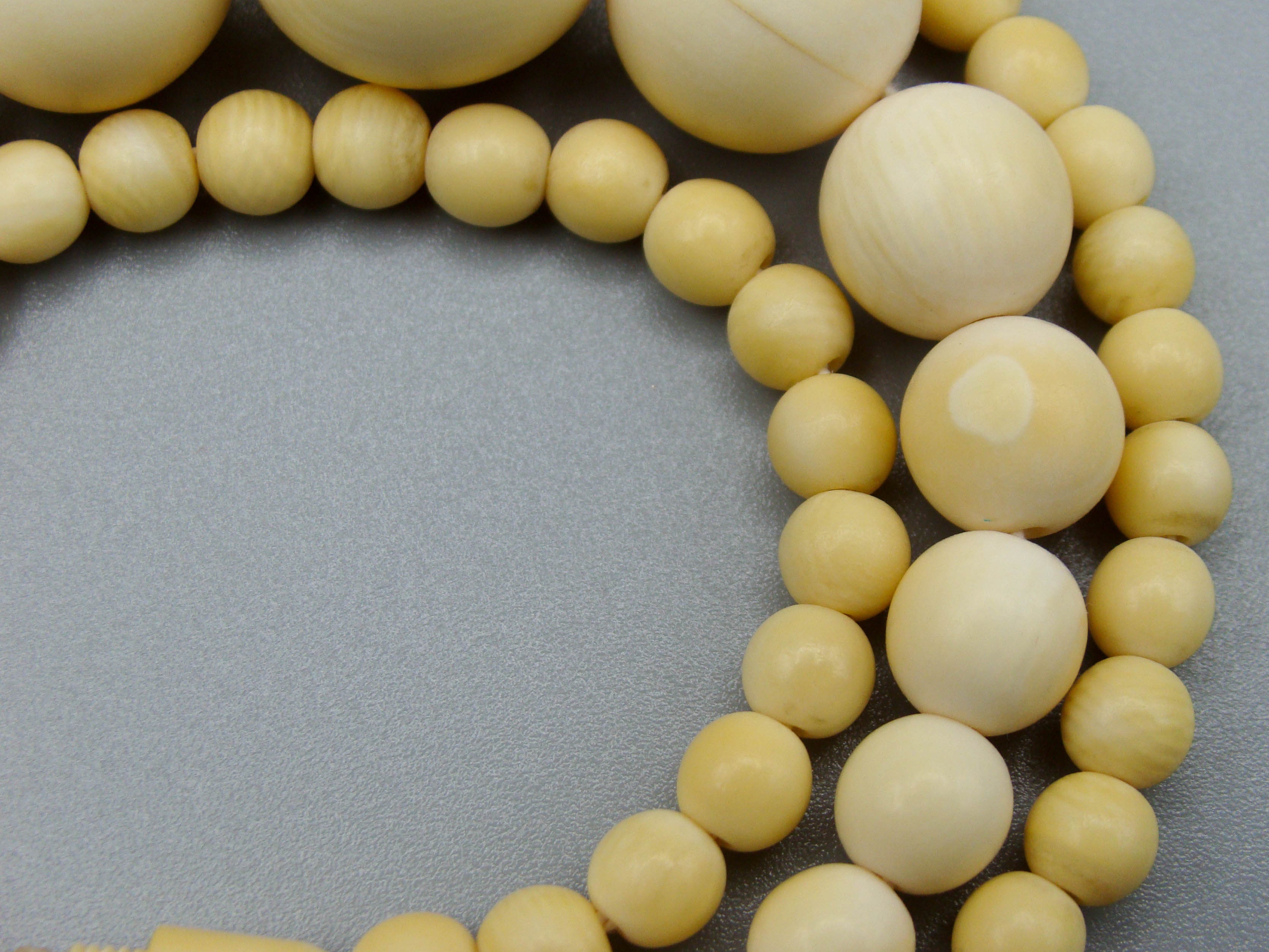 Antique Ivory, Natural Ivory, Ivory Necklace, Mediterranean Ivory, handcarved Ivory, Asien Ivory, Elephant Ivory, Ivory Chain