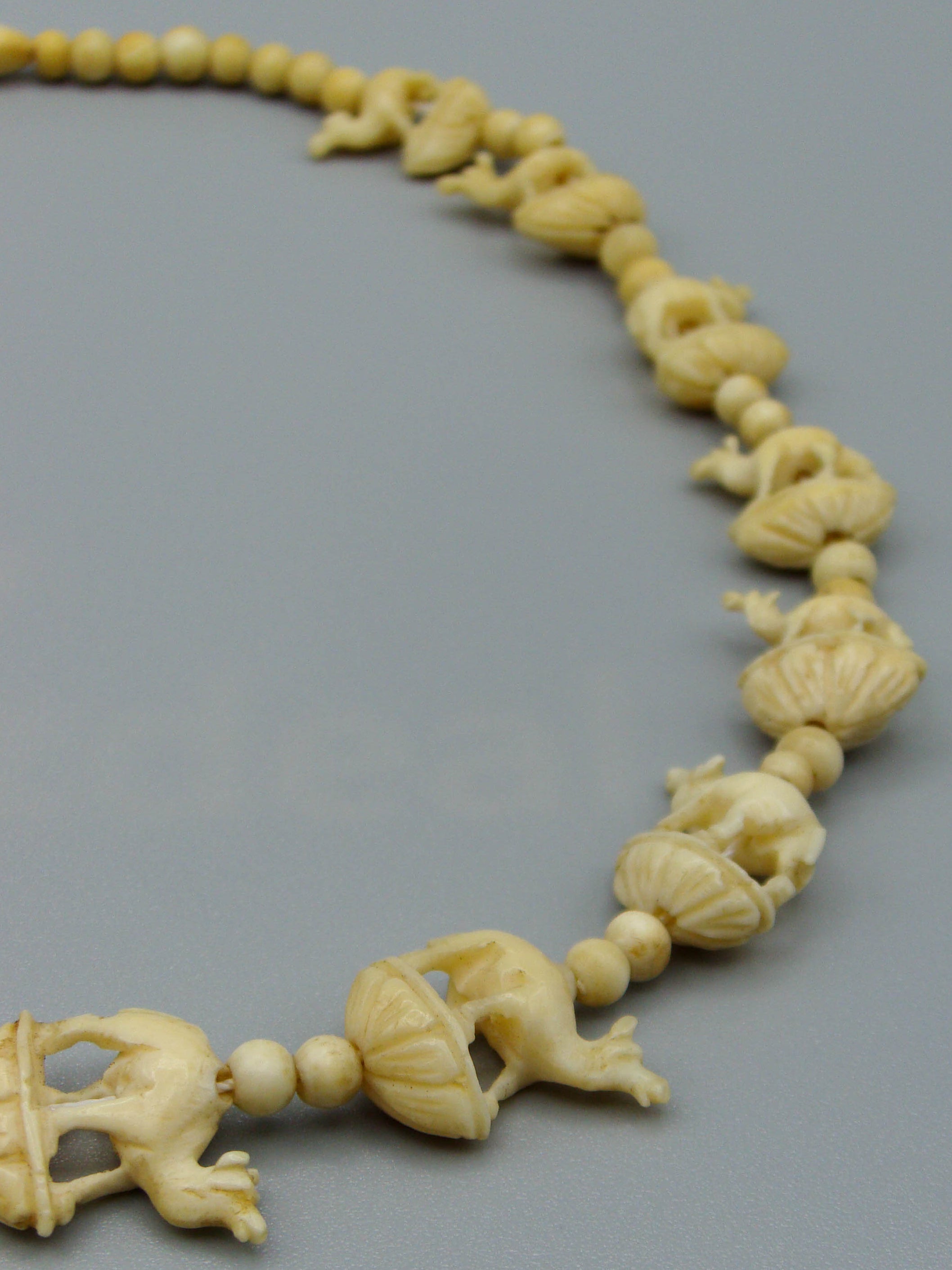 Antique Ivory, Natural Ivory, Ivory Necklace, Mediterranean Ivory, handcarved Ivory, Asien Ivory, Elephant Ivory, Ivory Chain