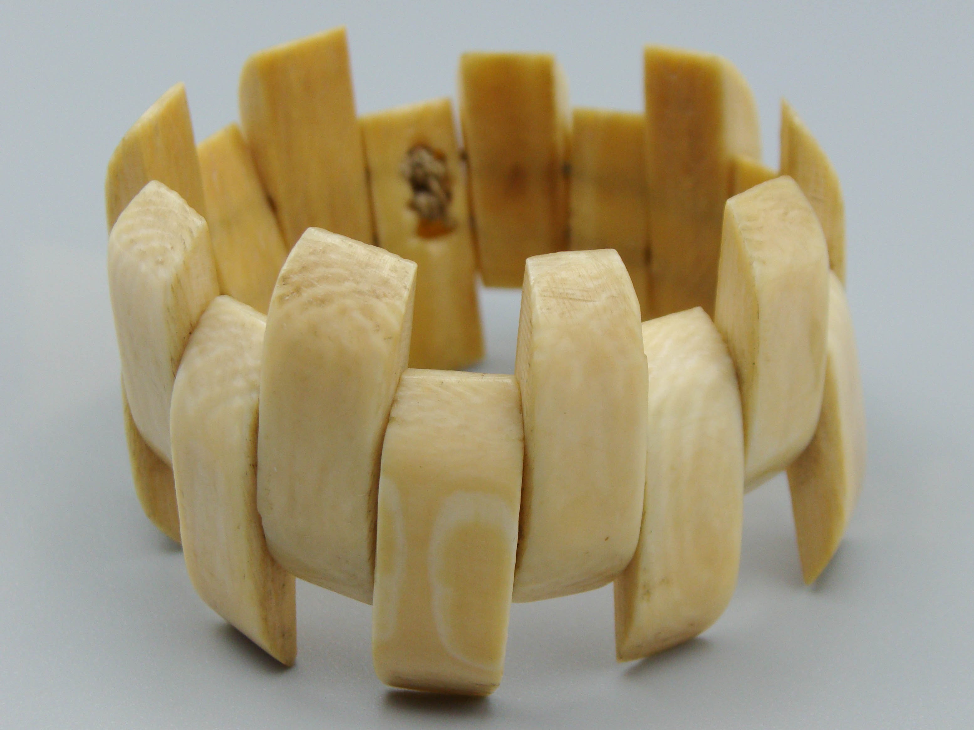 Antique Ivory, Natural Ivory, Ivory Bracelet, Mediterranean Ivory, handcarved Ivory, Asien Ivory, Elephant Ivory