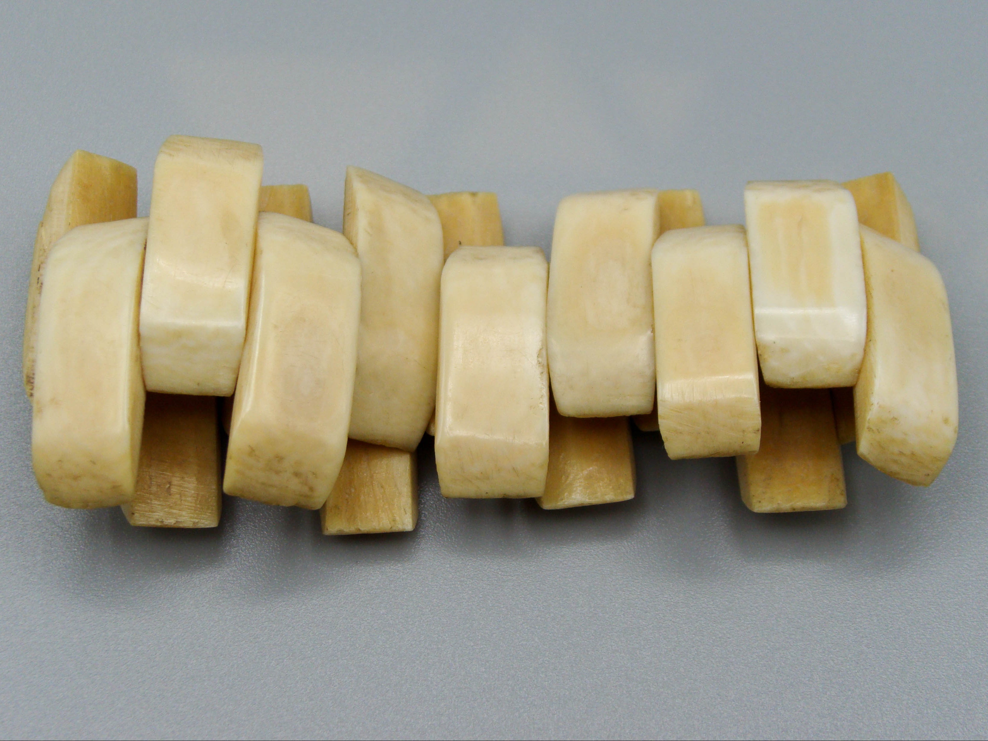 Antique Ivory, Natural Ivory, Ivory Bracelet, Mediterranean Ivory, handcarved Ivory, Asien Ivory, Elephant Ivory